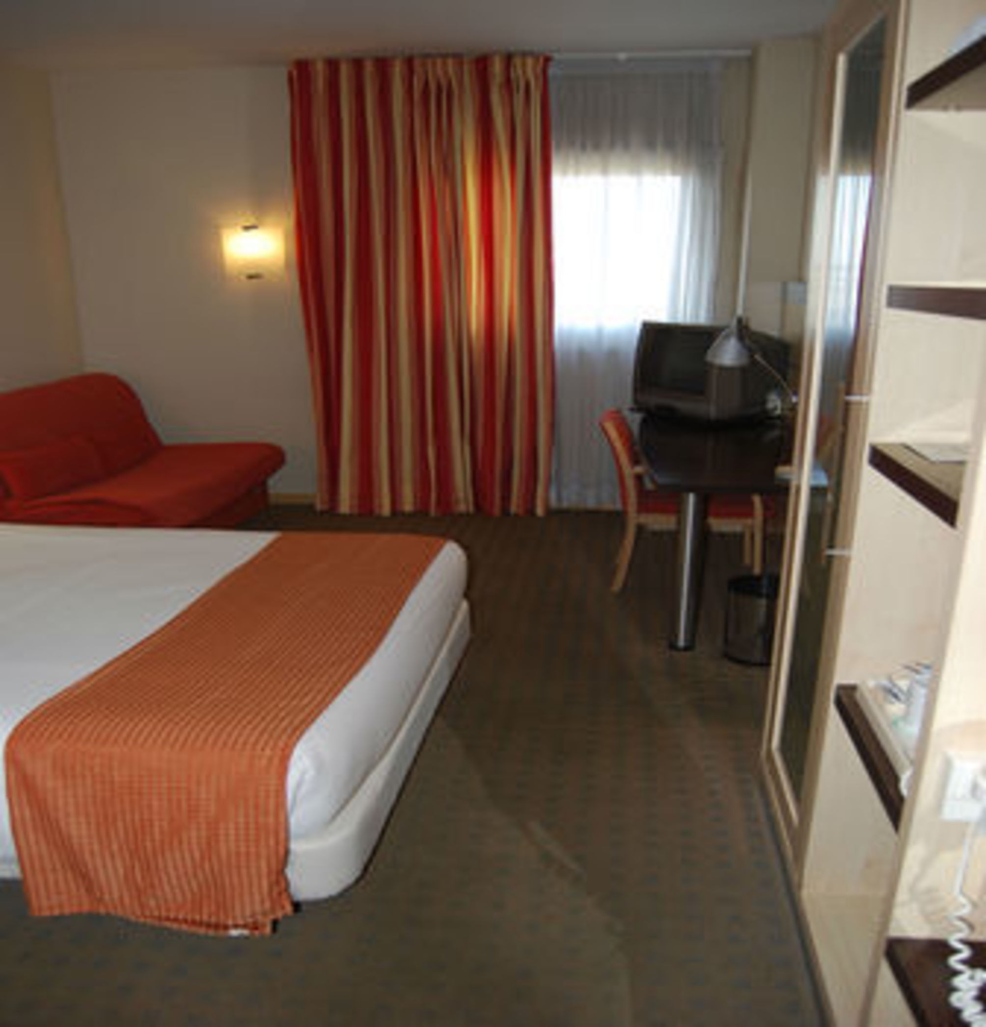 

Pisa - Costa di Valencia, Spagna - Holiday Inn Express Valencia - Bonaire