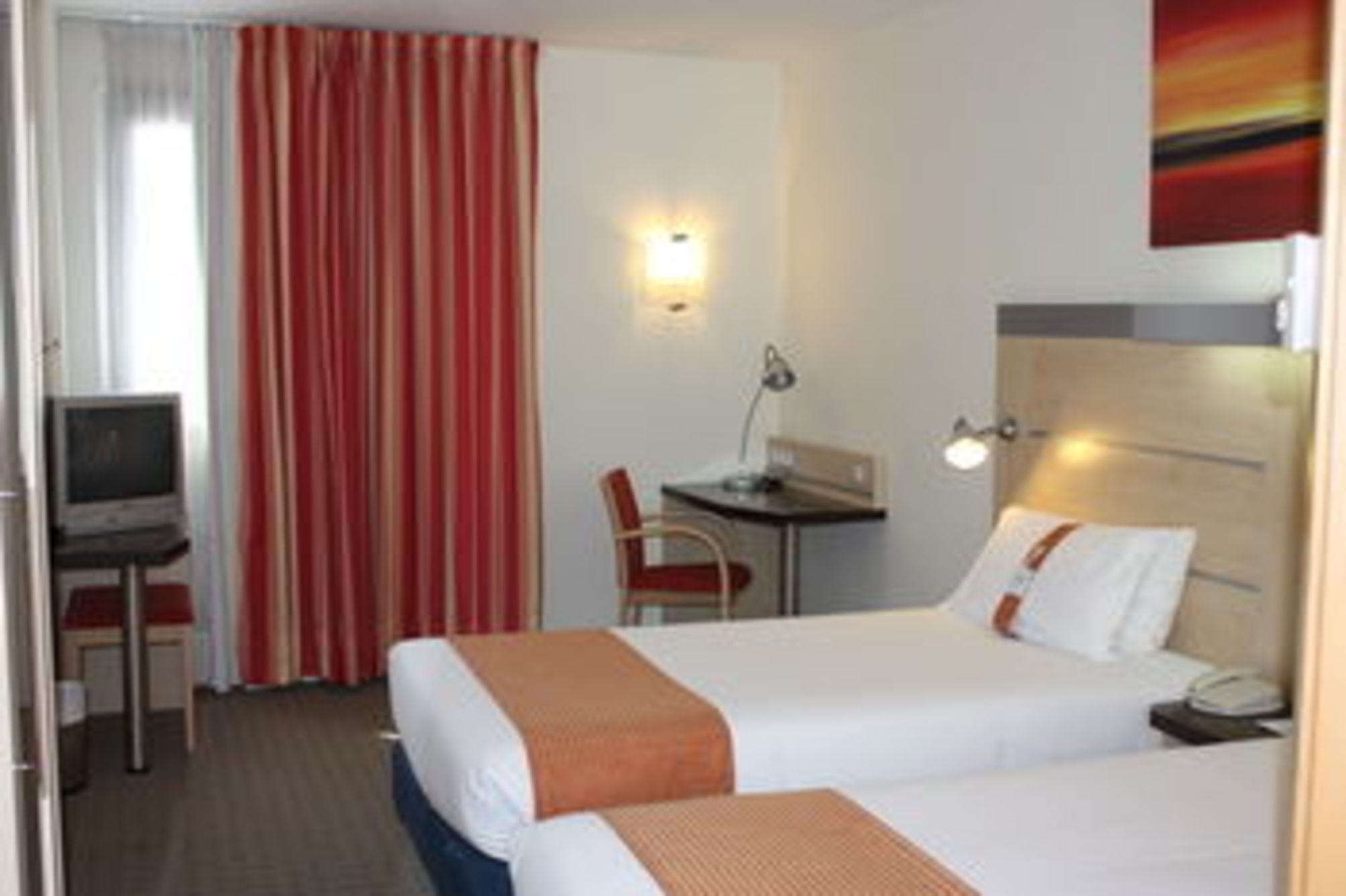 

Roma - Sant Cugat del Vallès - Holiday Inn Express BARCELONA - MOLINS DE REI