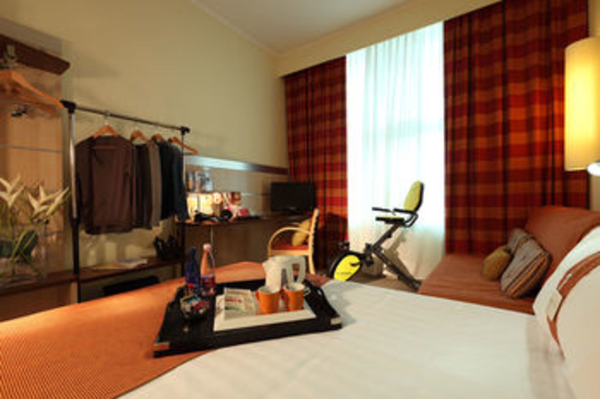 

Crotone - Bologna - Holiday Inn Bologna - Fiera