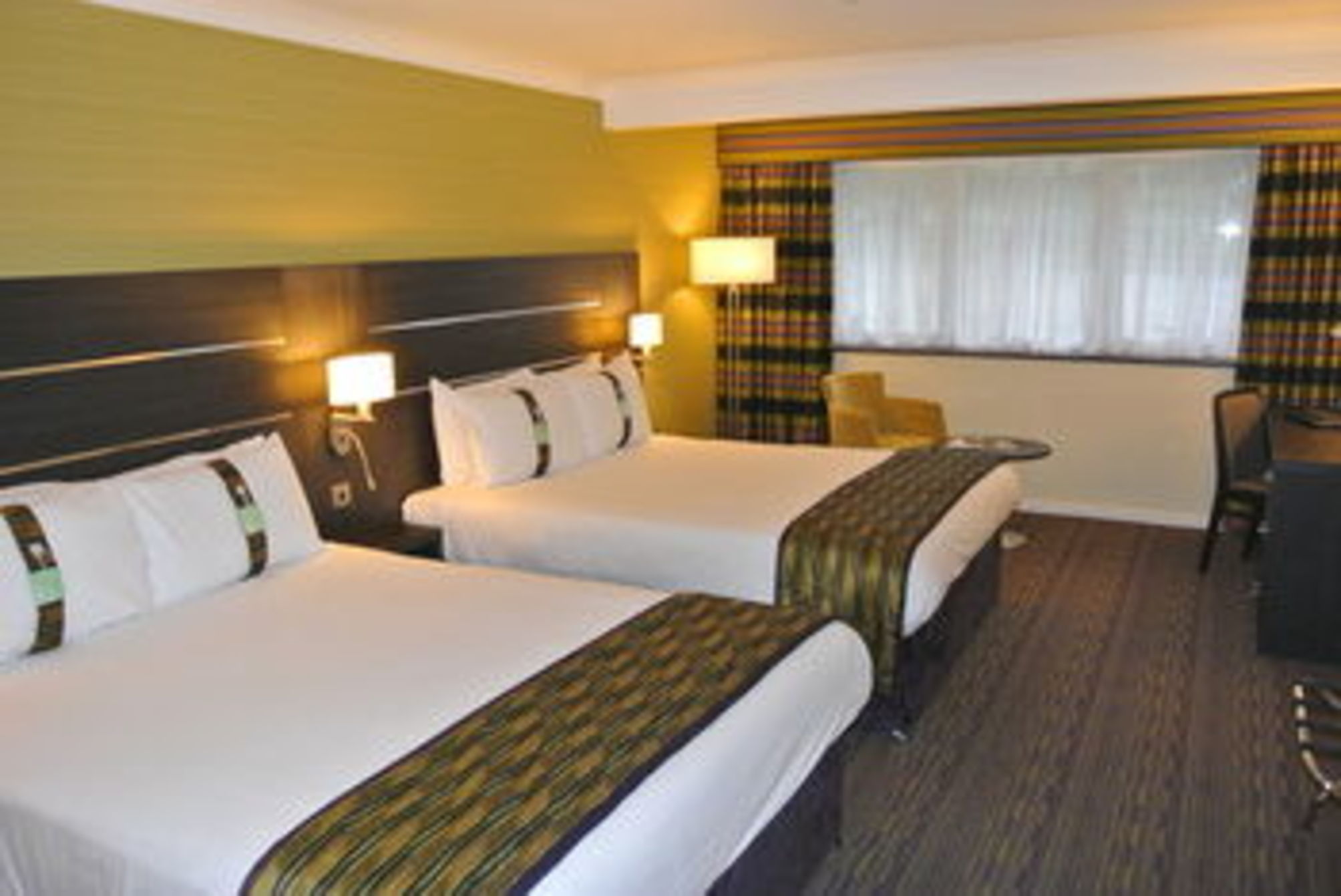 

Roma - Charlwood - Holiday Inn London Gatwick - Worth