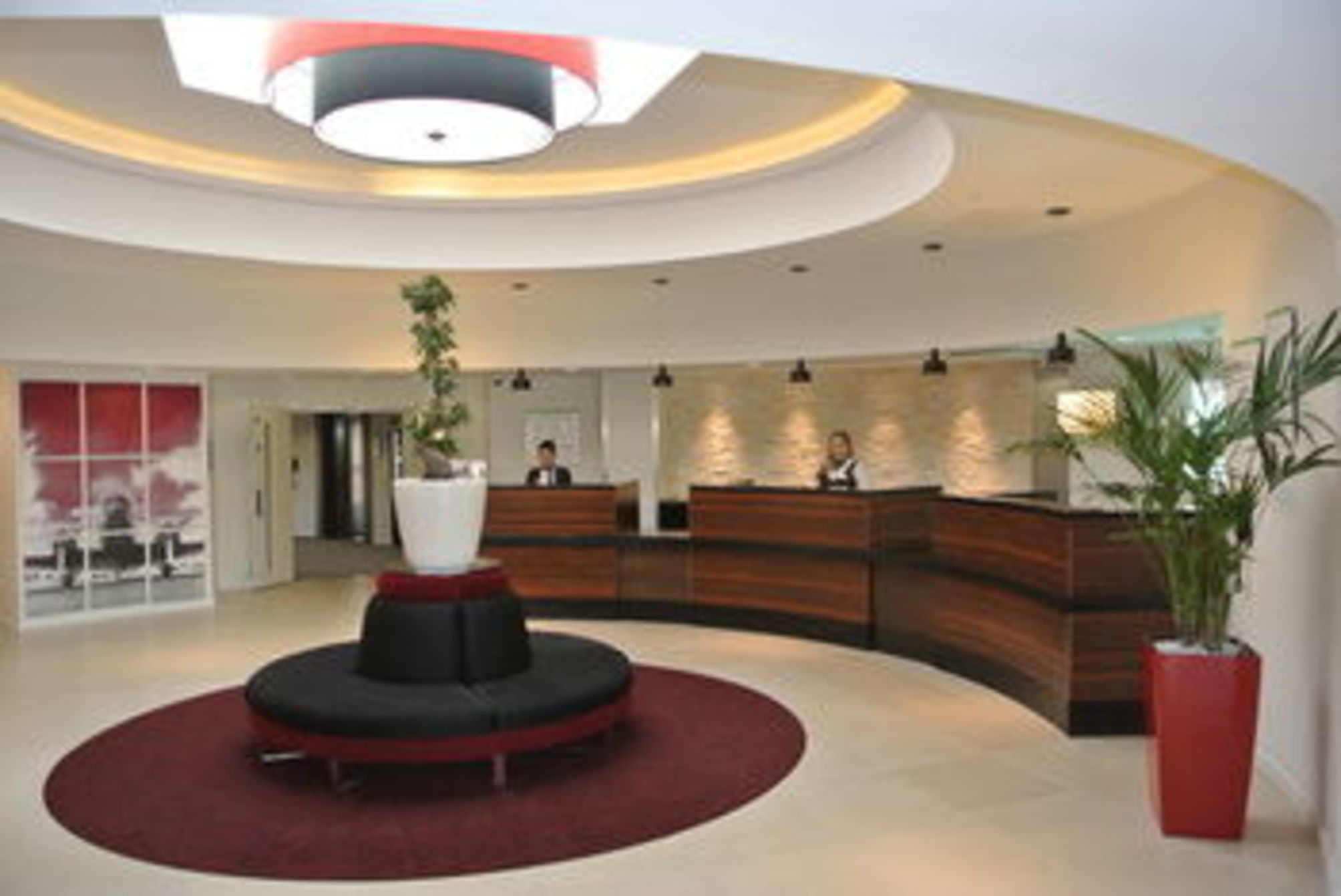 

Roma - East Grinstead - Holiday Inn London Gatwick - Worth