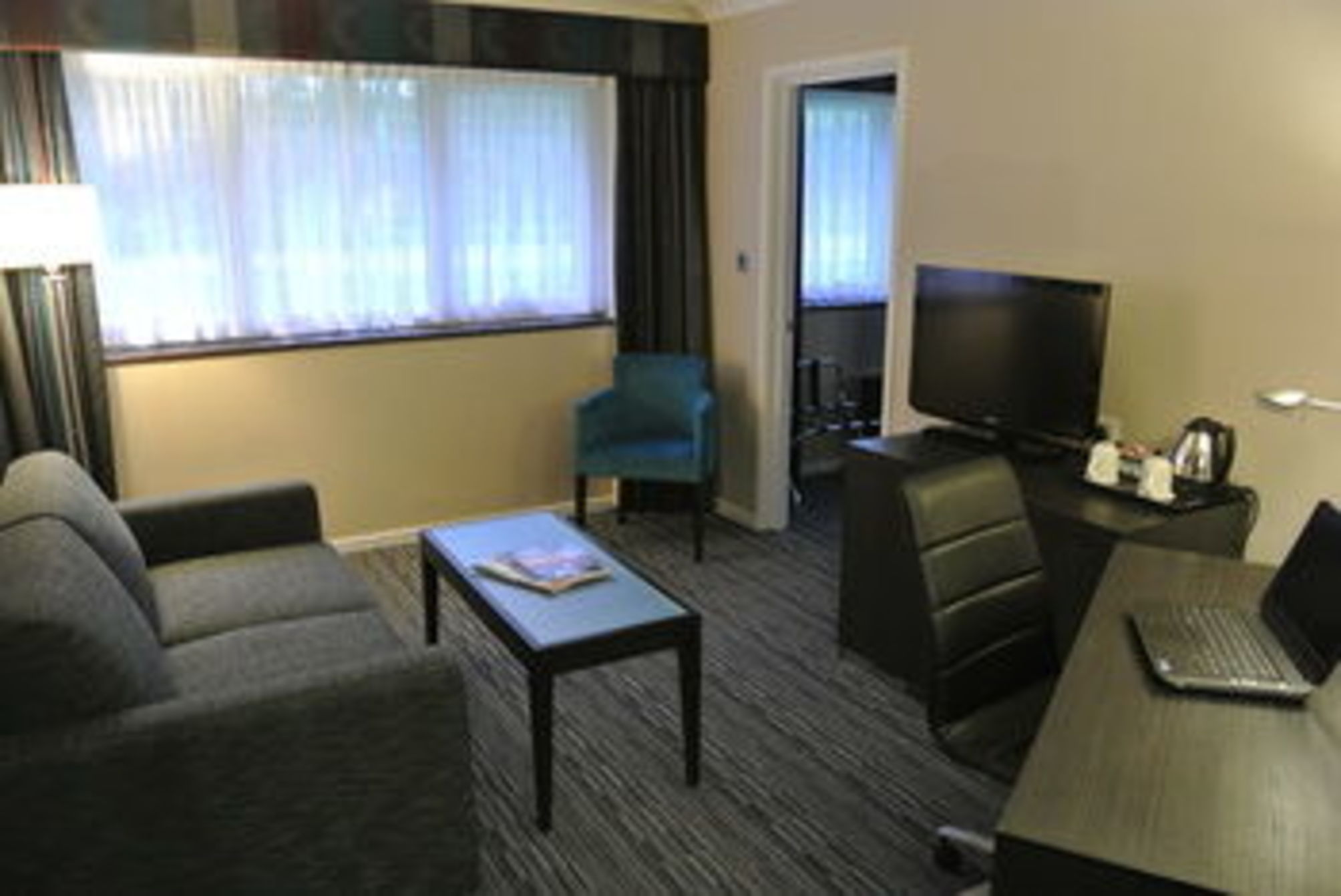 

Roma - Crawley - Holiday Inn London Gatwick - Worth