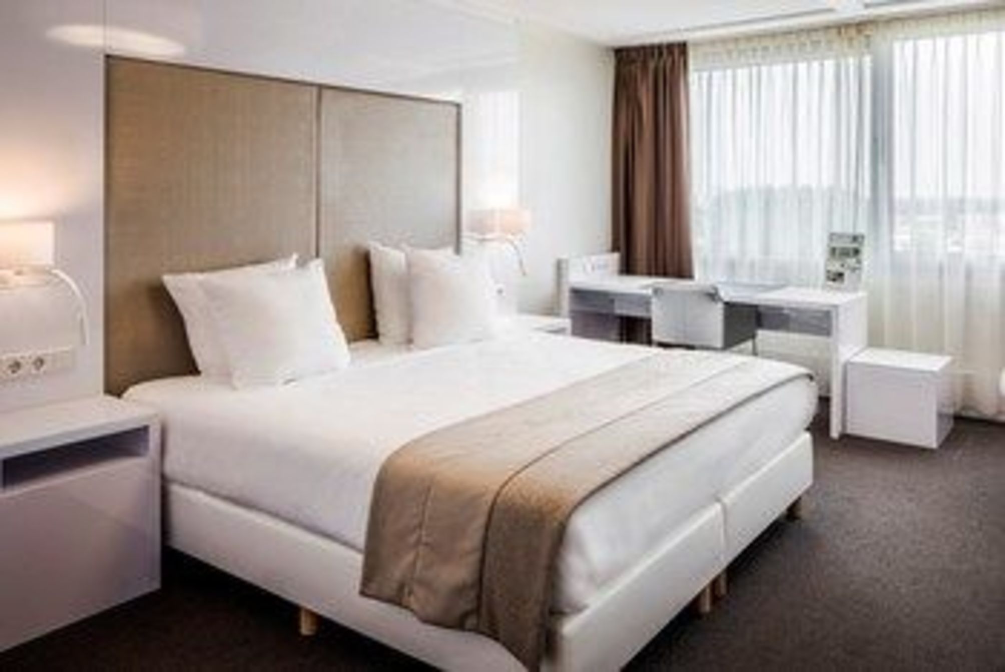 

Napoli - Eindhoven - Holiday Inn Eindhoven