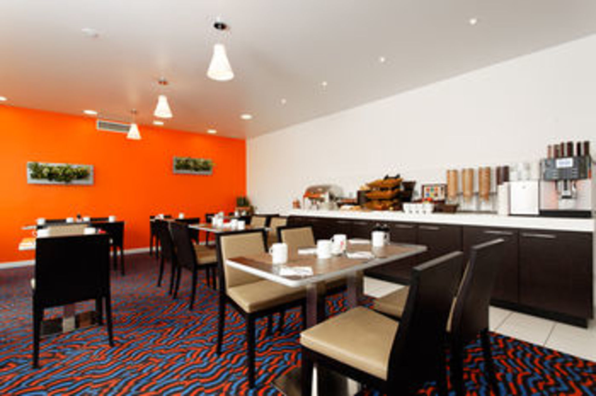 

Milano - Strasburgo - Holiday Inn Express Strasbourg - Sud
