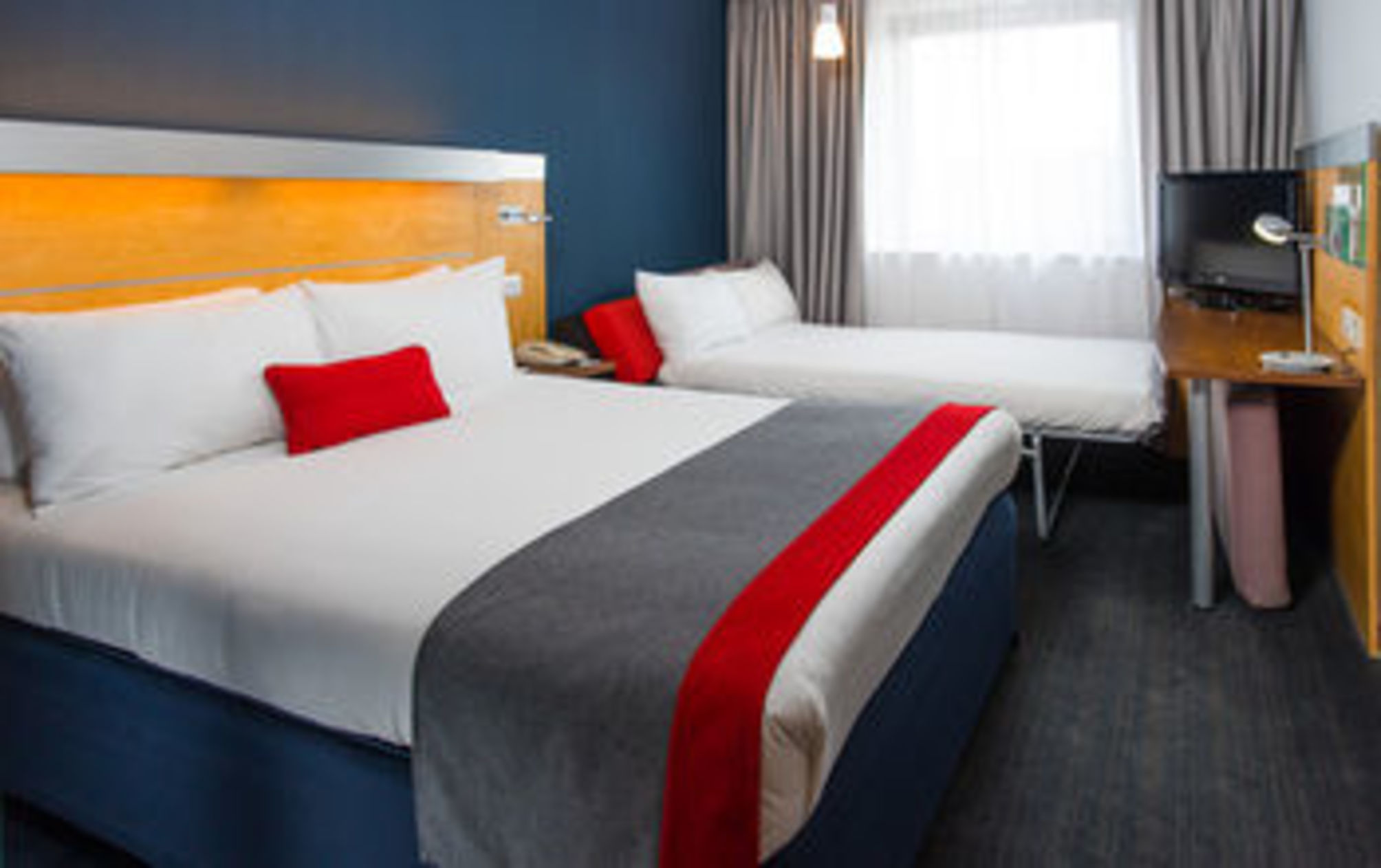 

Roma - Watford - Holiday Inn Express Hemel Hempstead