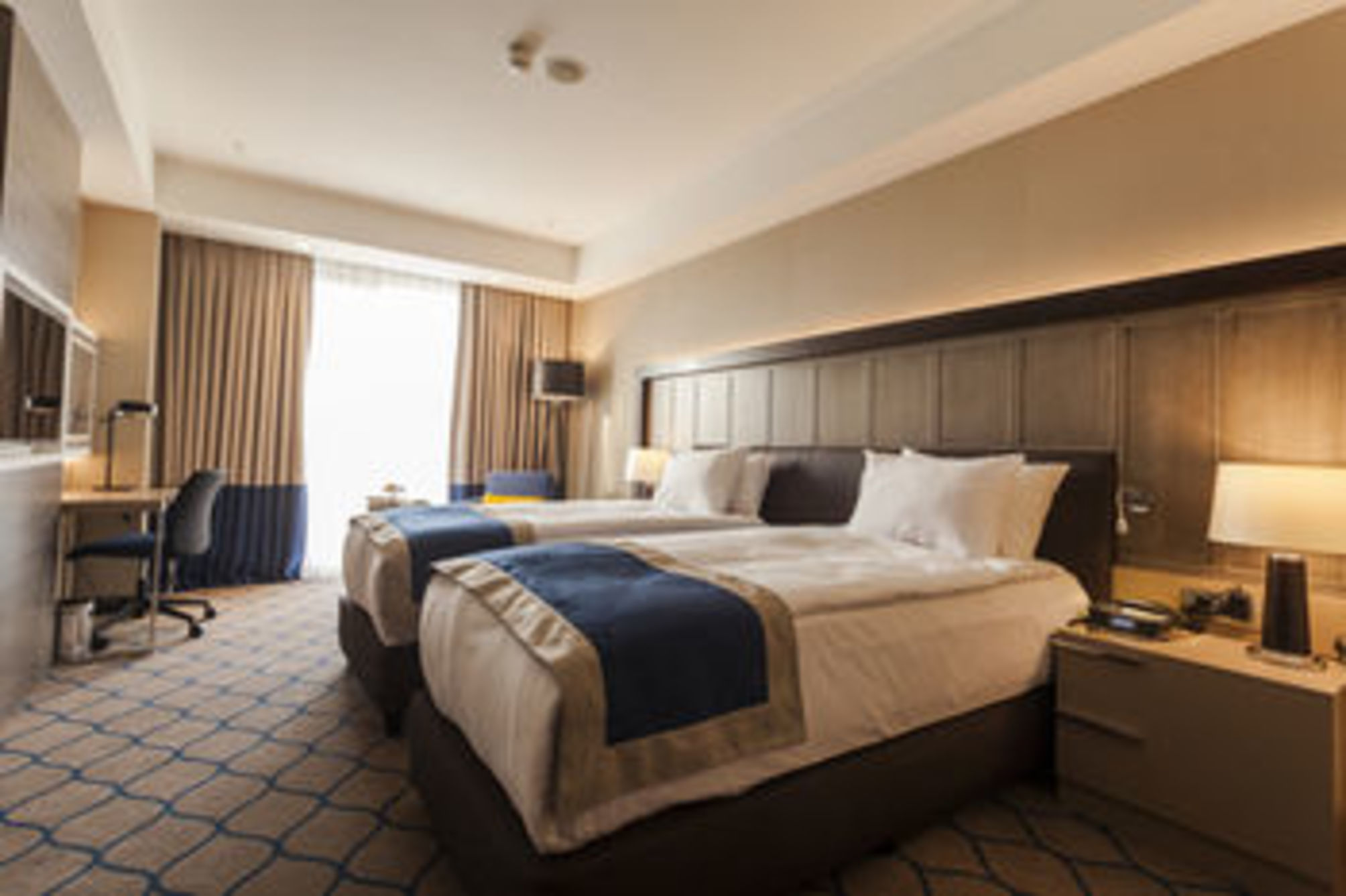 

Napoli - Kayseri - Holiday Inn Kayseri - Duvenonu