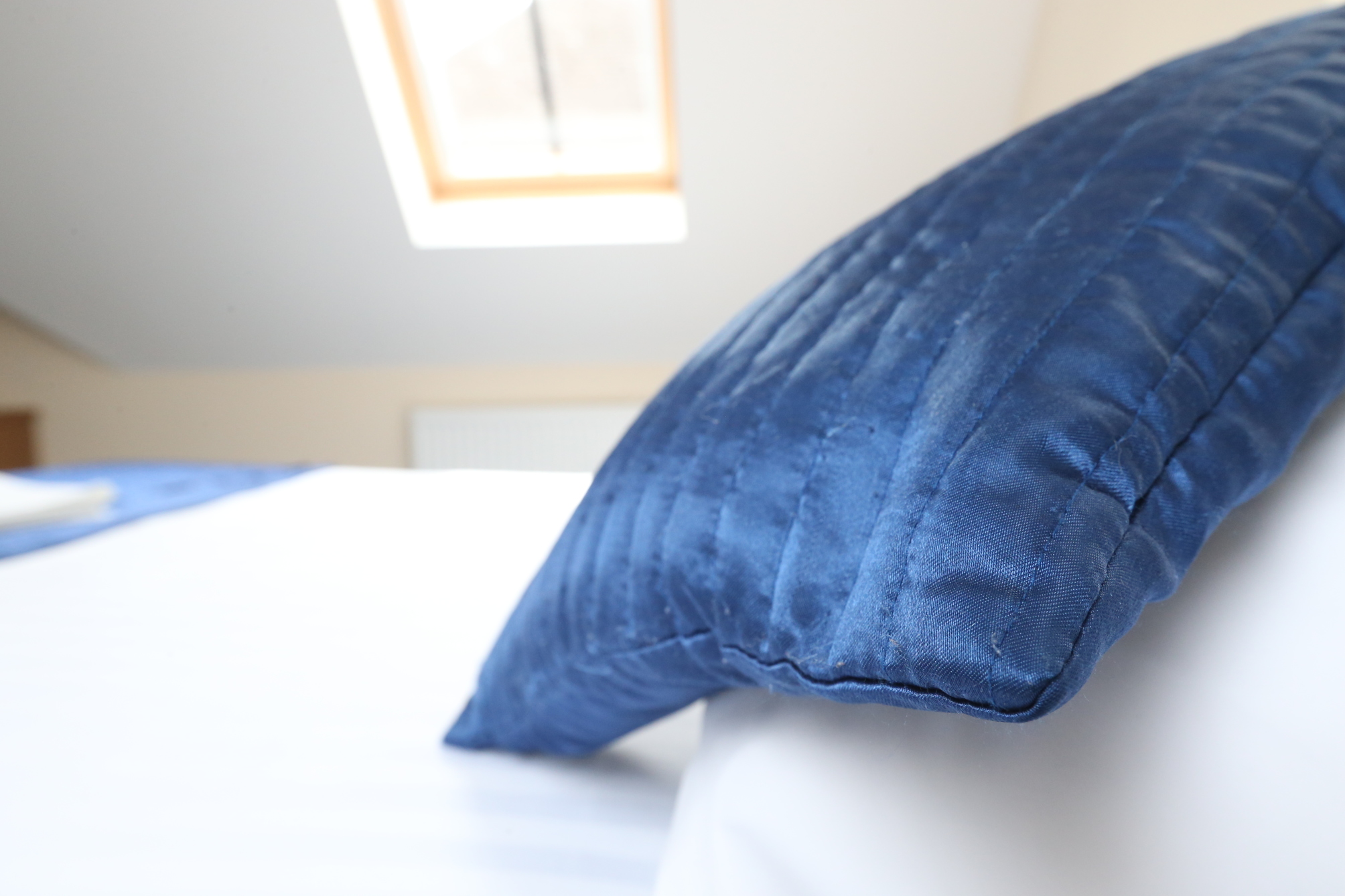 

Genova - Londra, Aeroporto di London Gatwick - Corner House Hotel Gatwick with bookable Holiday parking