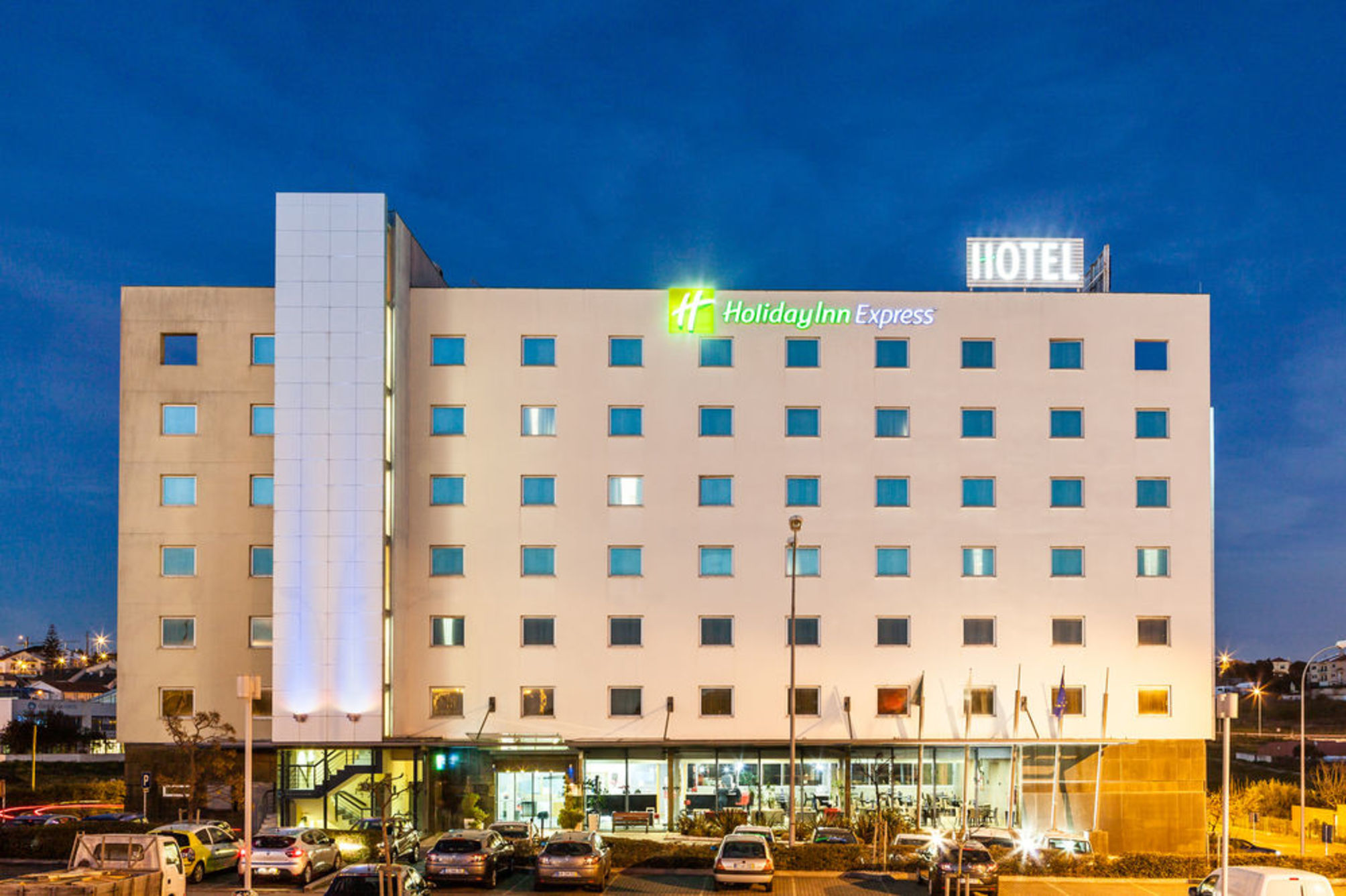 

Milano - Estoril - Holiday Inn Express LISBON - OEIRAS