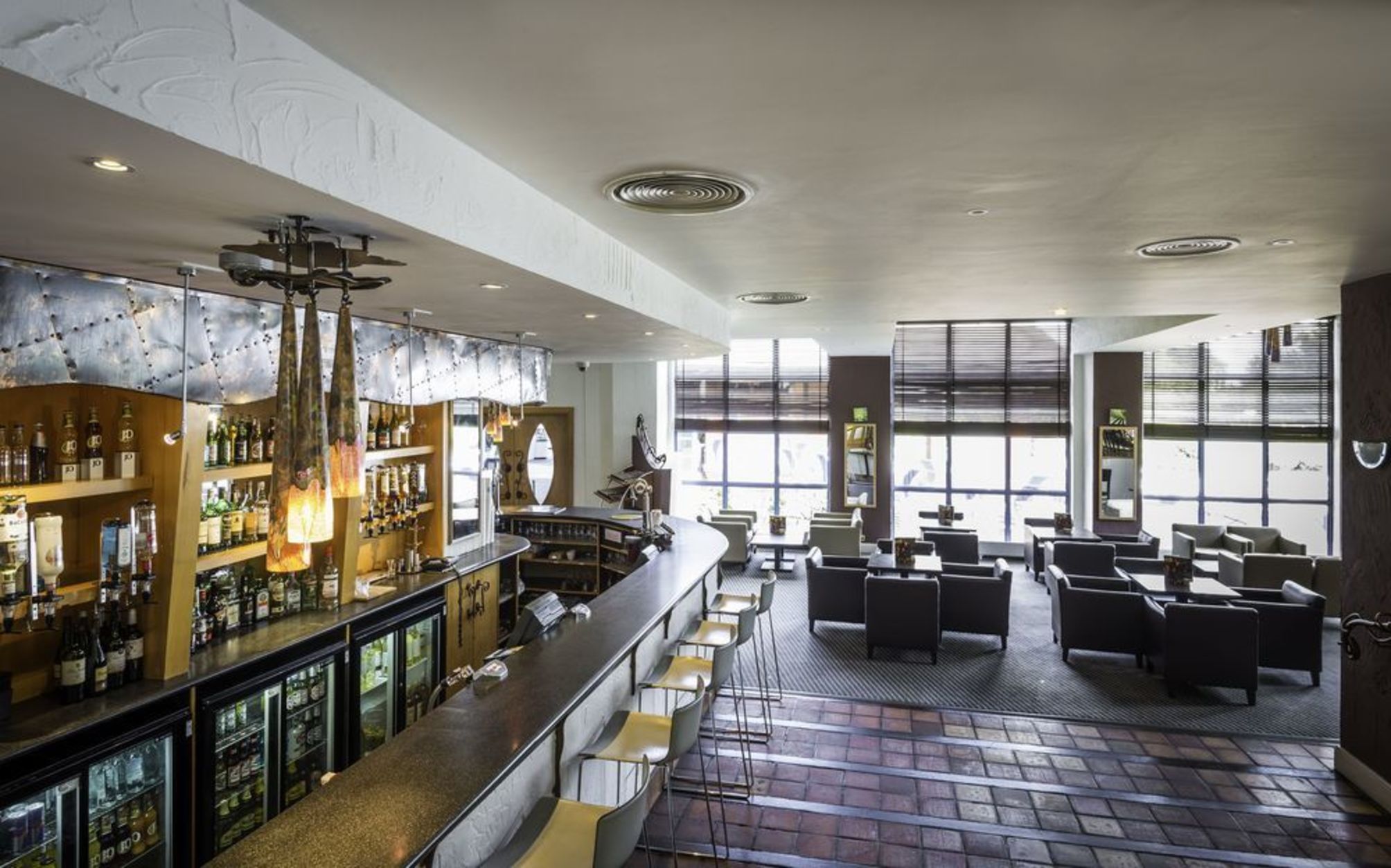 

Napoli - Croydon - Holiday Inn LONDON - SUTTON