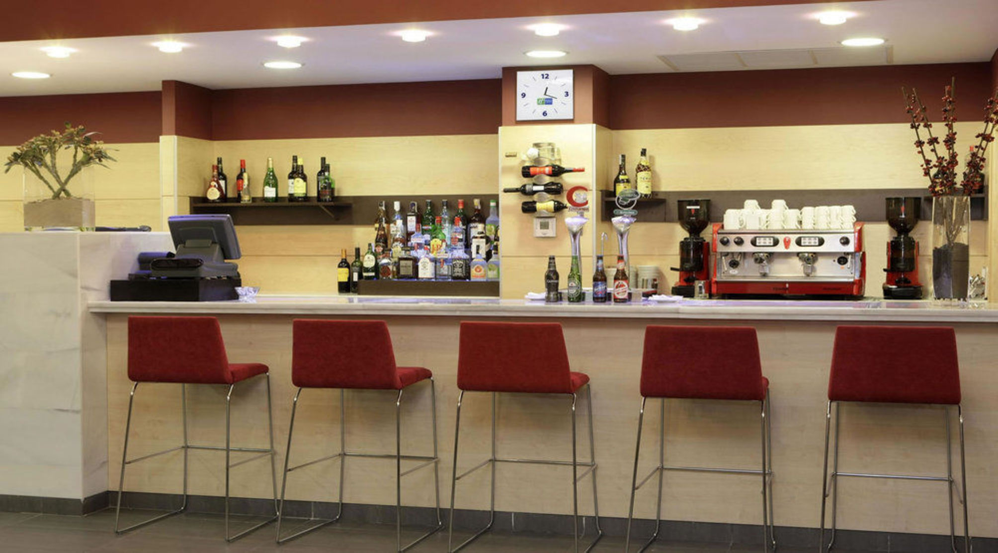 

Lamezia Terme - Torremolinos - Holiday Inn Express Malaga Airport