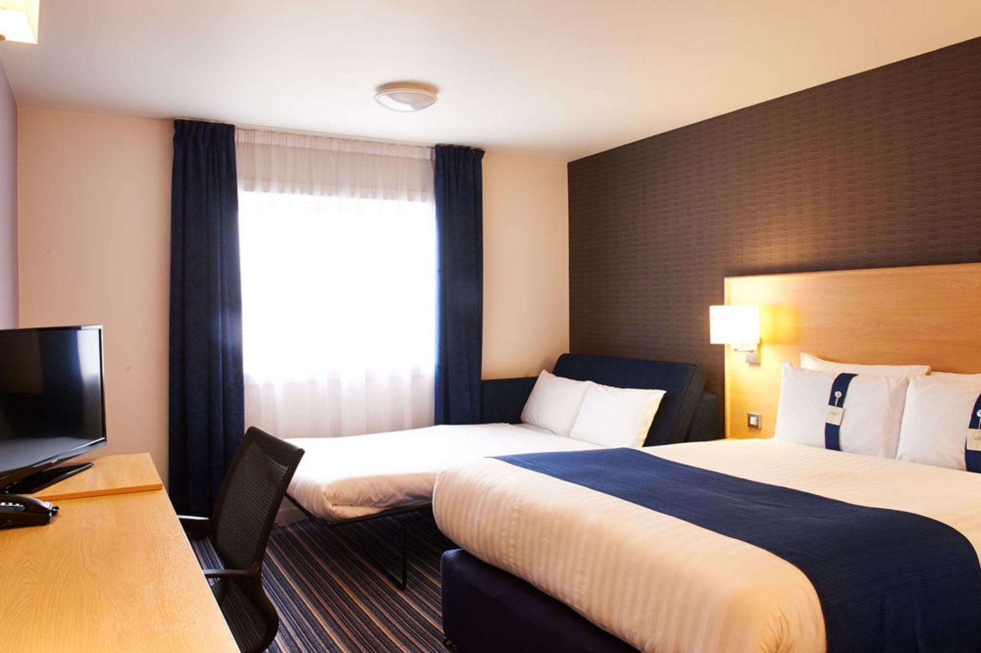 

Roma - Manchester Airport - Holiday Inn Express Manchester Airport