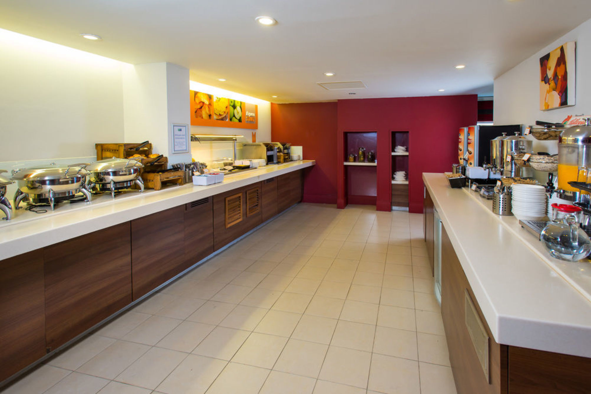 

Cagliari - Milton Keynes - Holiday Inn Express Milton Keynes