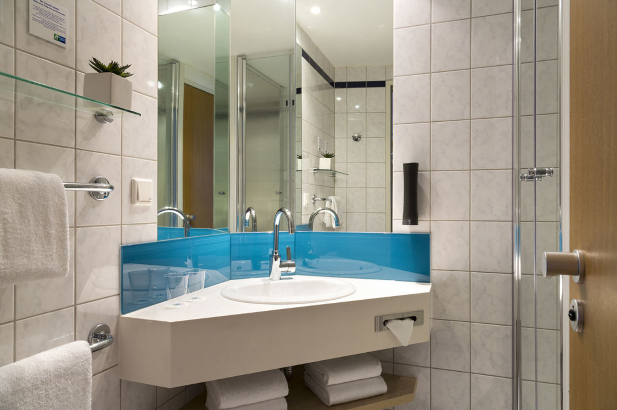 

Roma - Frankfurt-Main Airport - Holiday Inn Express Frankfurt Airport