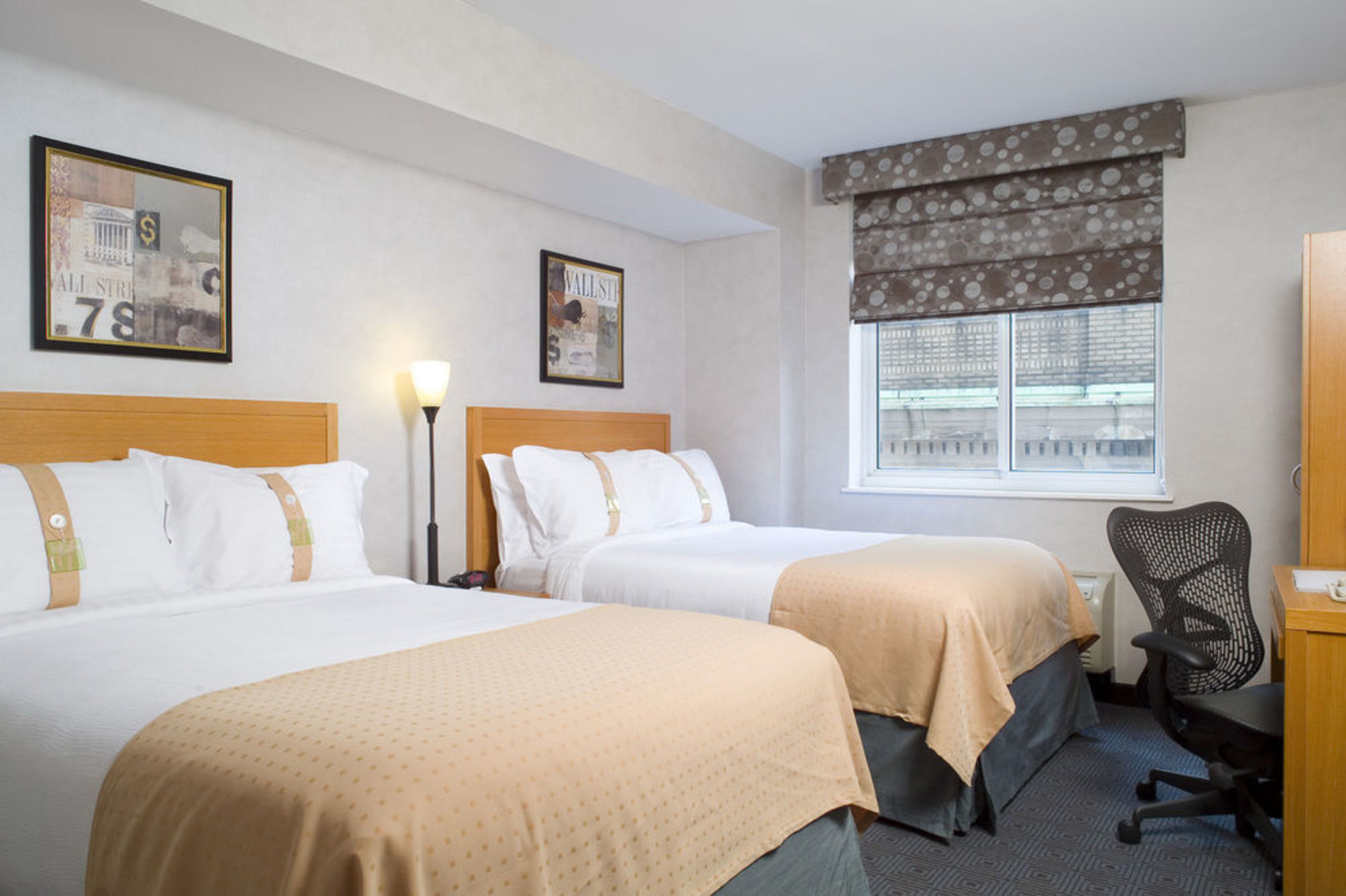 

Lamezia Terme - Brooklyn (NY) - Holiday Inn New York City - Wall Street