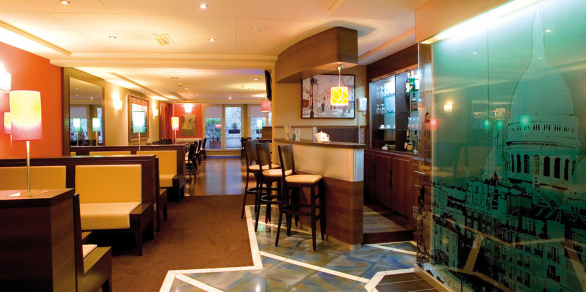 

Napoli - Argenteuil - Holiday Inn Paris - Montmartre