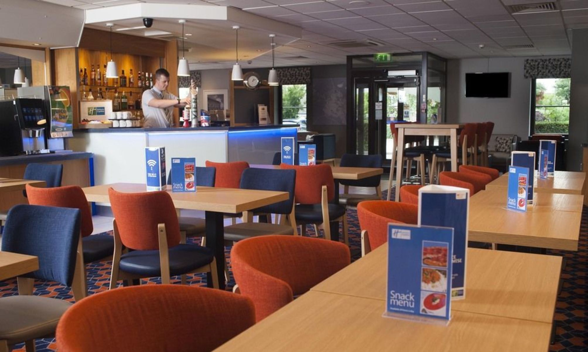 

Napoli - Perth - Holiday Inn Express Perth