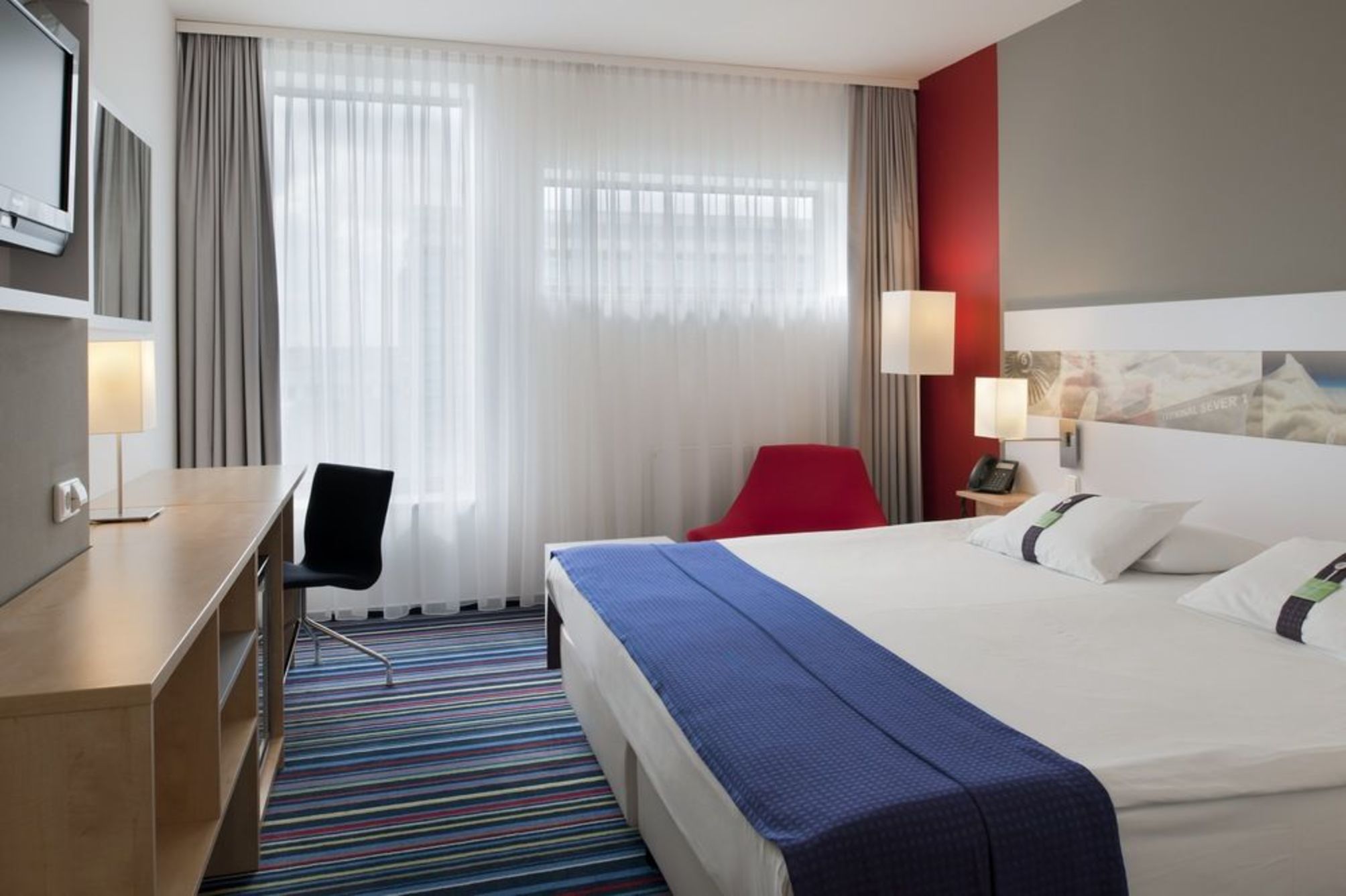 

Milano - Malé Číčovice - Holiday Inn Prague Airport