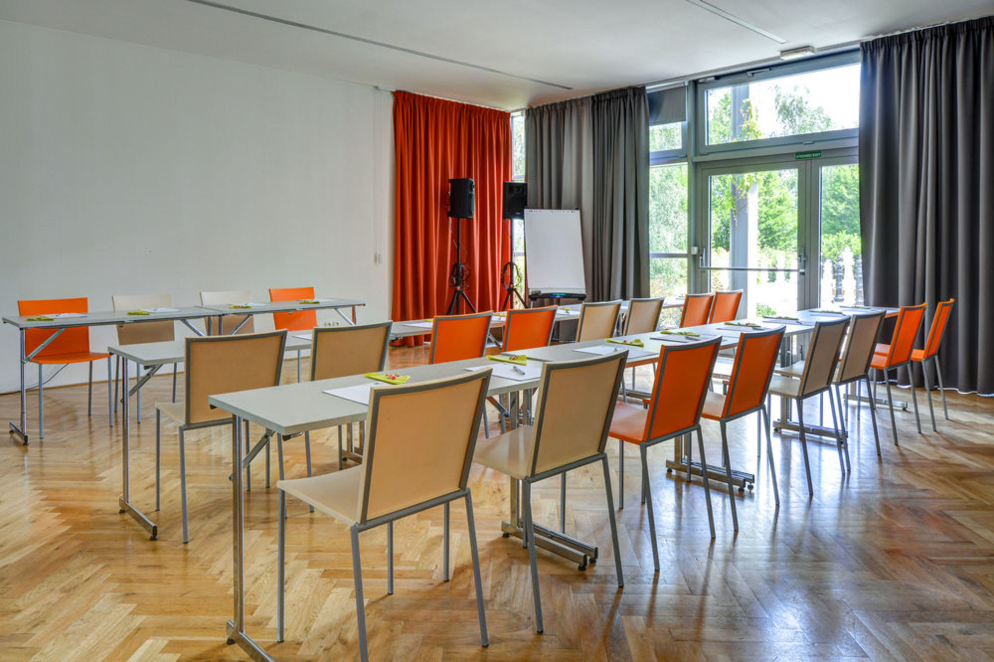 

Venezia - Velké Číčovice - Holiday Inn Prague Airport