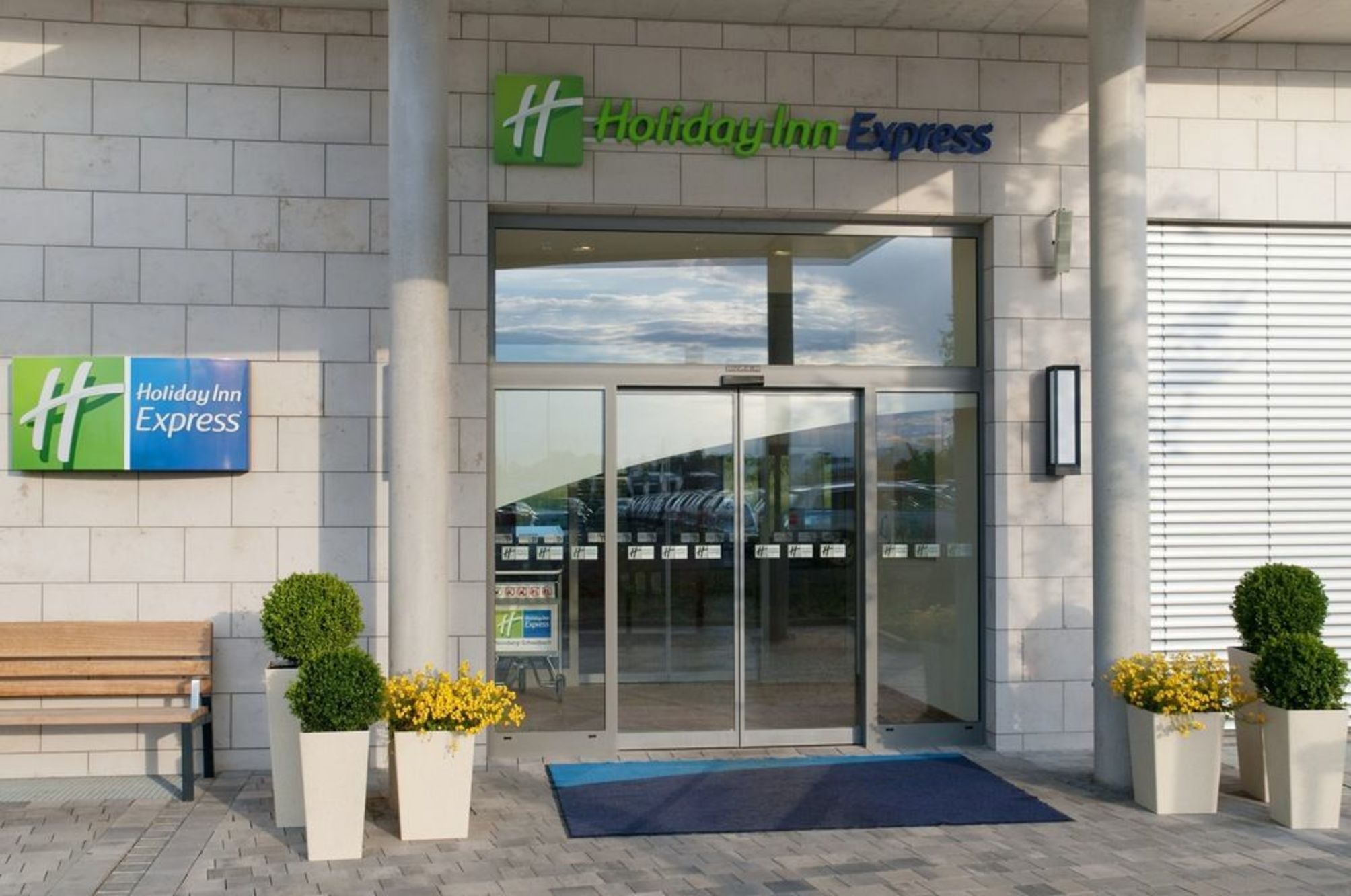 

Palermo - Schwabach - Holiday Inn Express NÜRNBERG-SCHWABACH