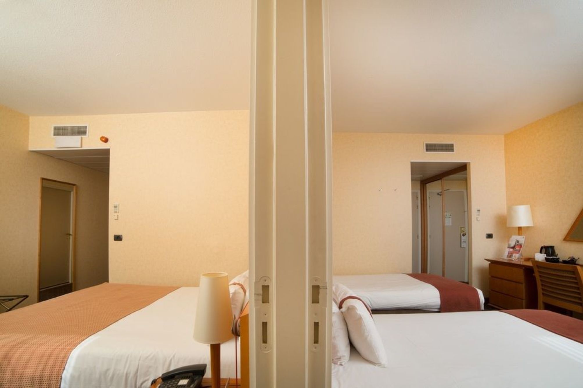 

Napoli - Gent - Holiday Inn Gent - Expo