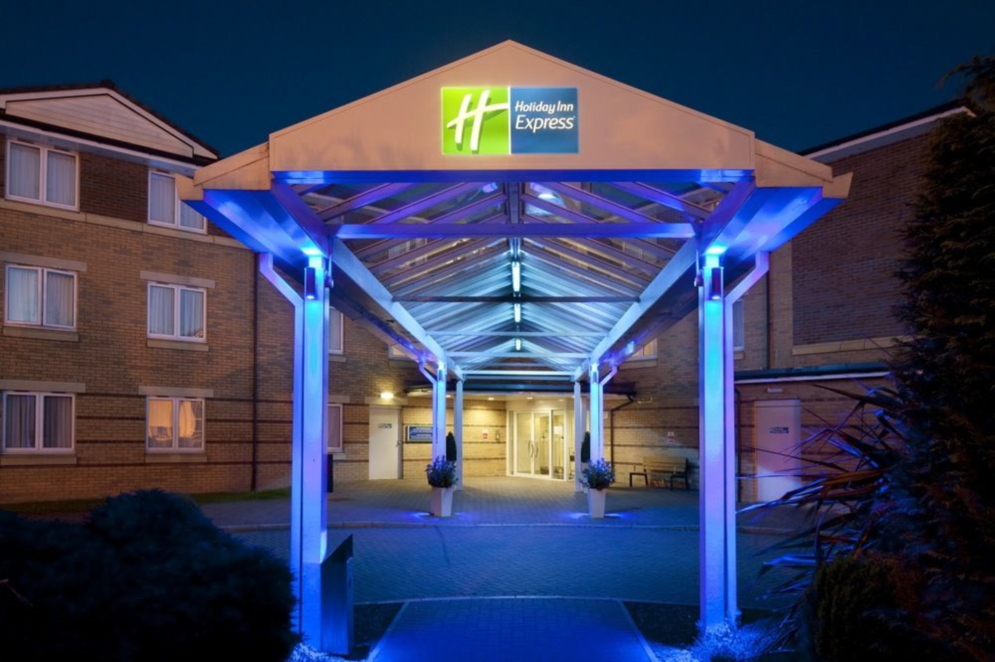 

Bari - Stirling - Holiday Inn Express STIRLING