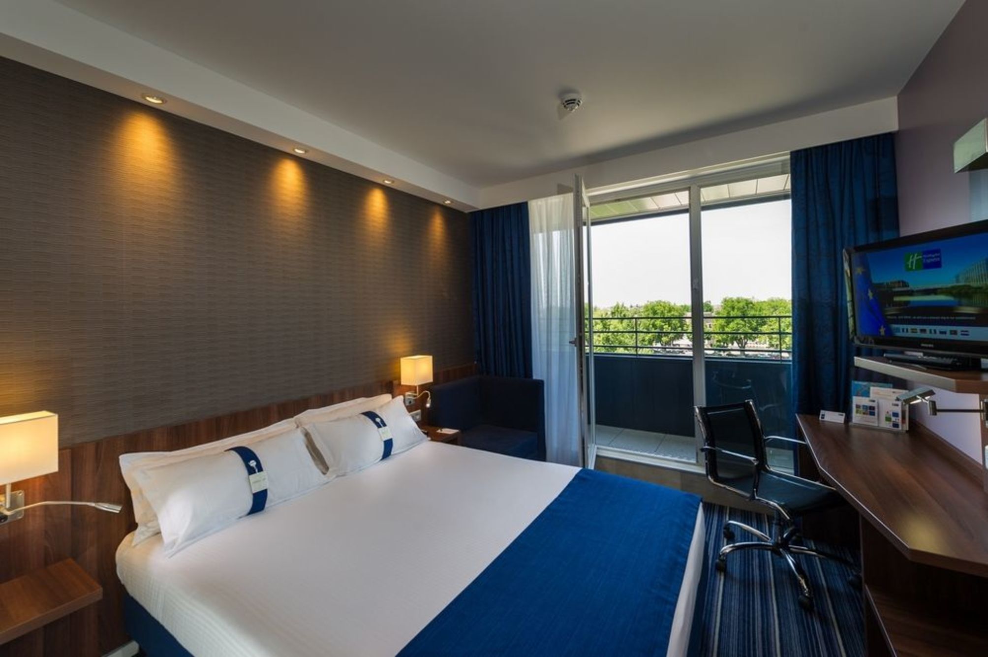 

Bologna - Cronenbourg - Holiday Inn Express Strasbourg - Centre