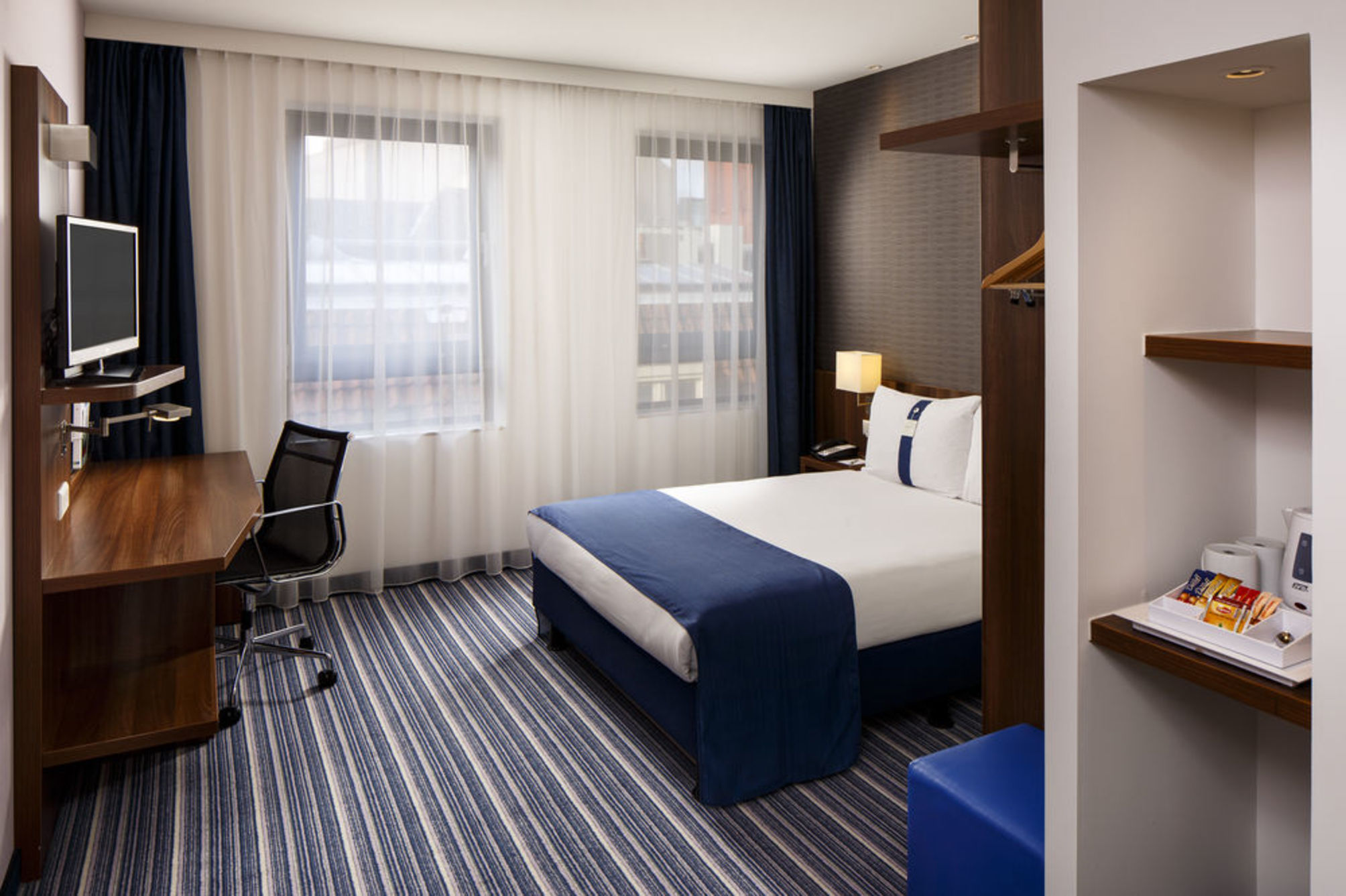 

Napoli - Delft - Holiday Inn Express The Hague - Parliament