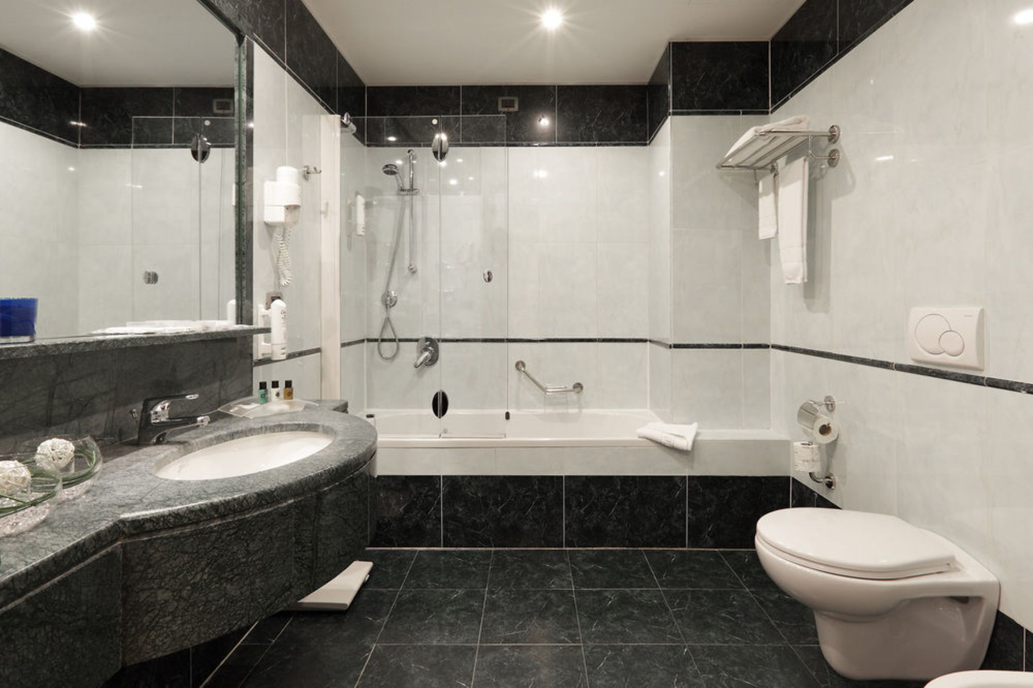 

Catania - Venaria Reale - Holiday Inn Turin - Corso Francia