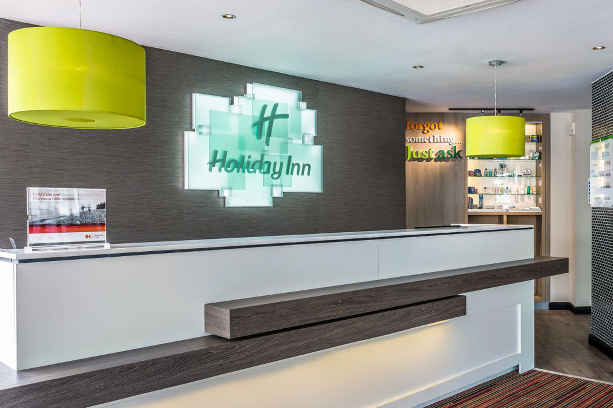 

Roma - Watford - Holiday Inn London - Watford Junction