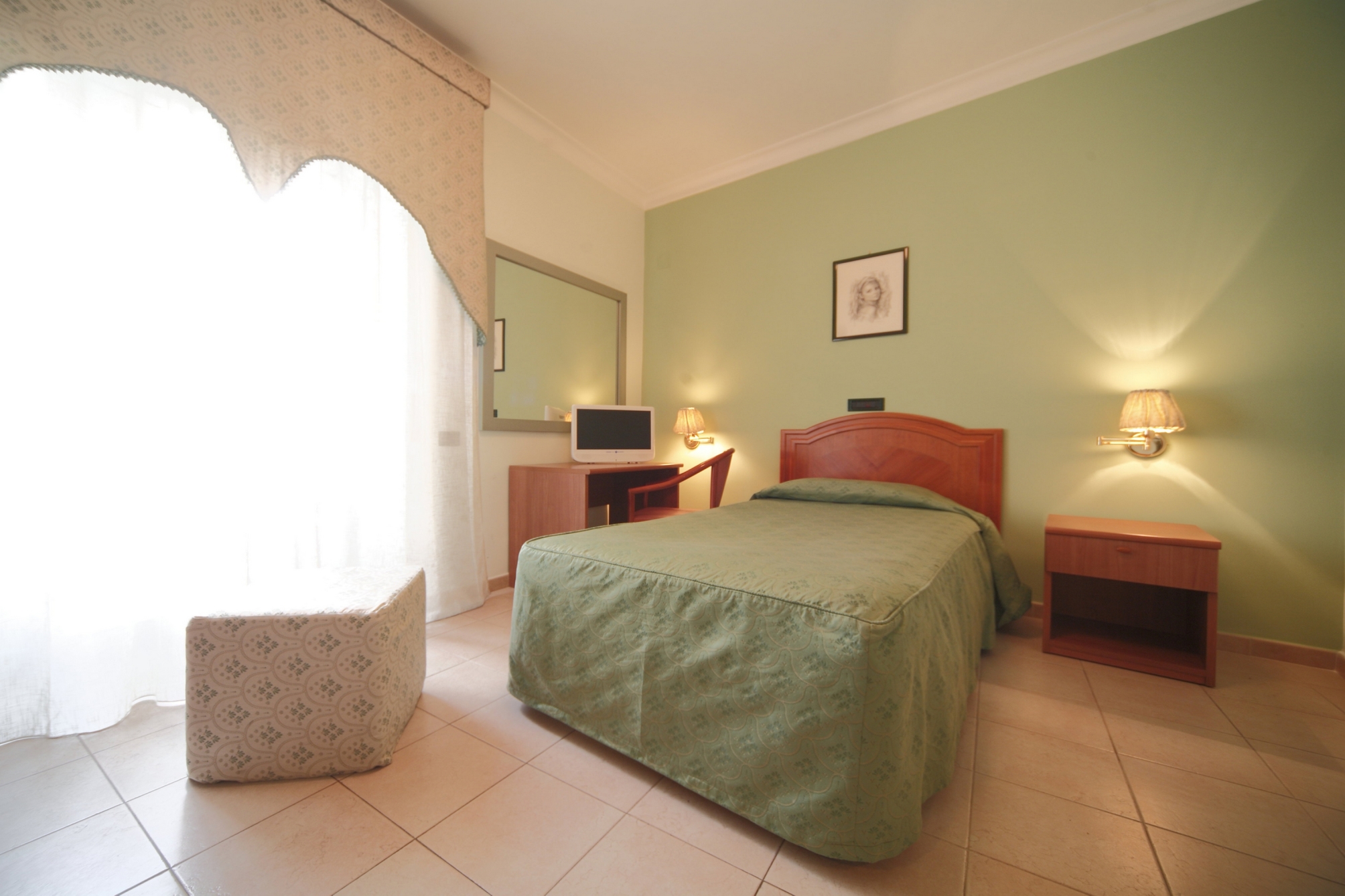

Milano - Napoli - Hotel La Pace