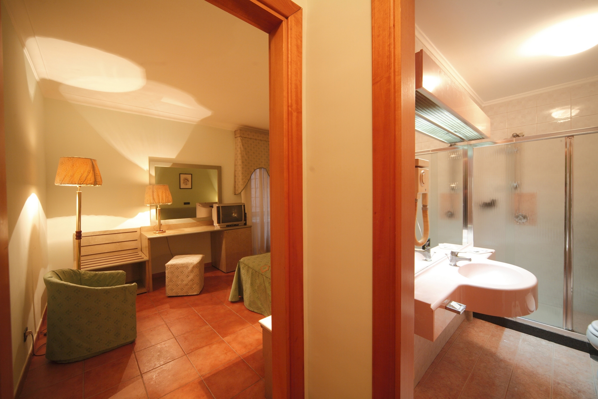 

Milano - Napoli - Hotel La Pace