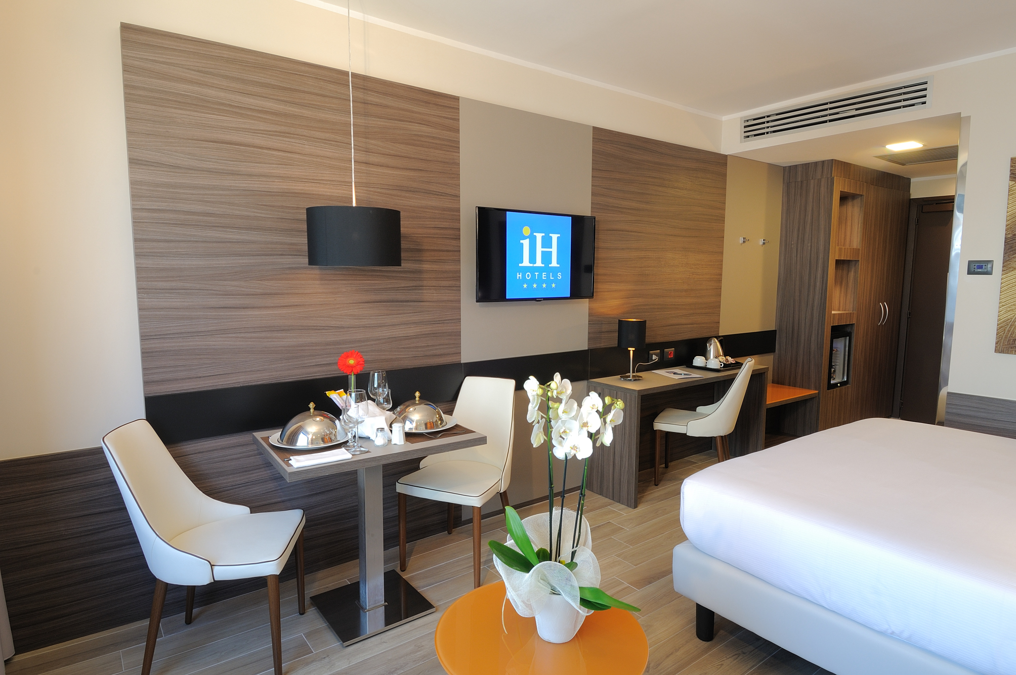 

Napoli - Milano - iH Hotels Milano Lorenteggio