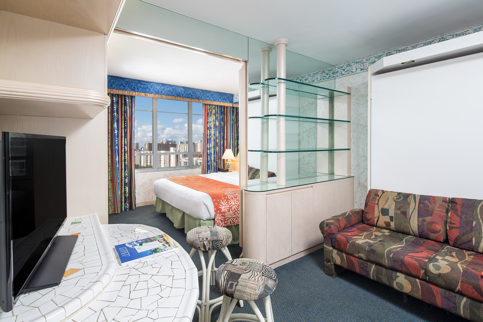 

Roma - Hallandale Beach - Newport Beachside Hotel And Resort
