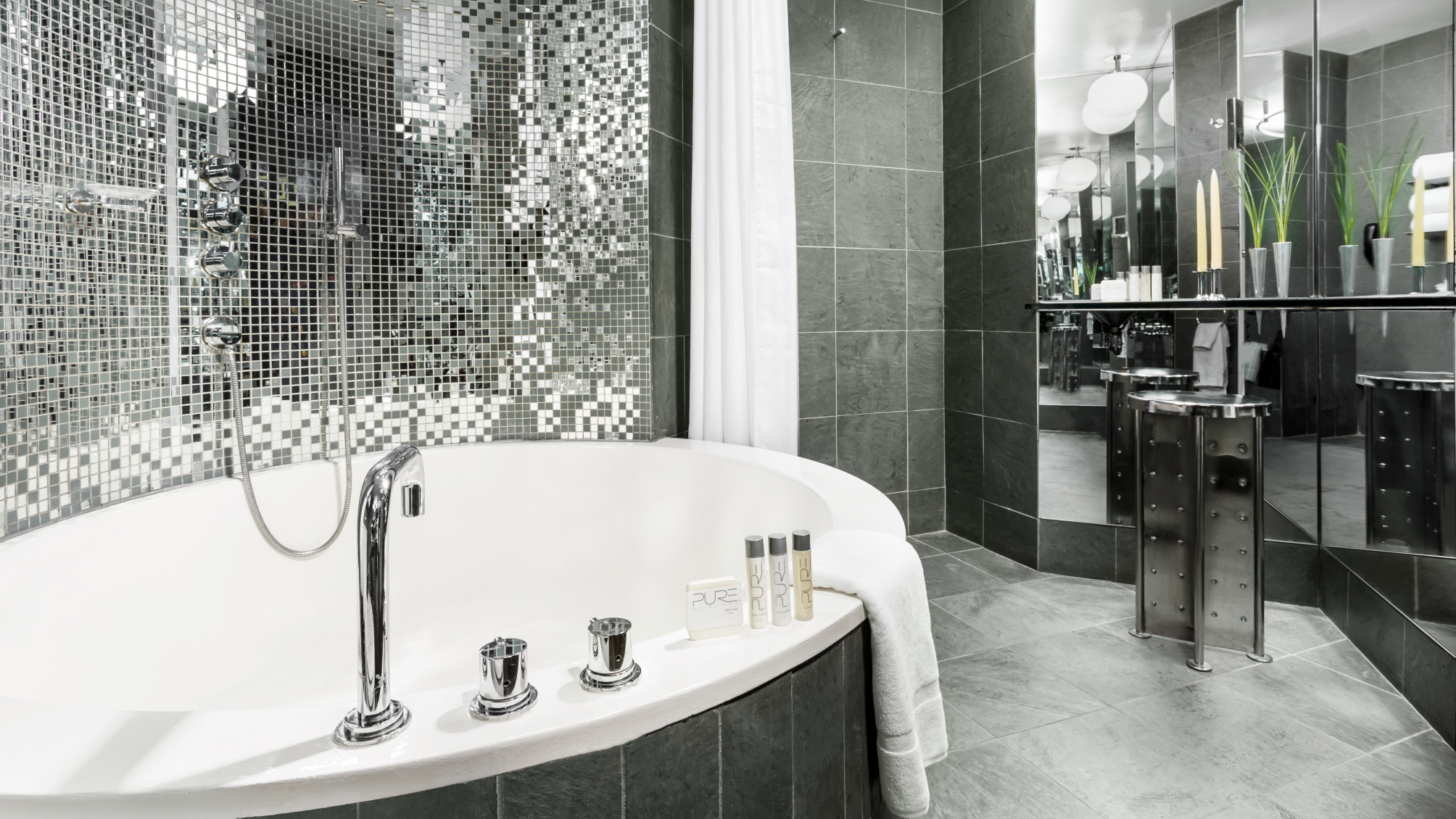 

Roma - Hoboken - Royalton Hotel