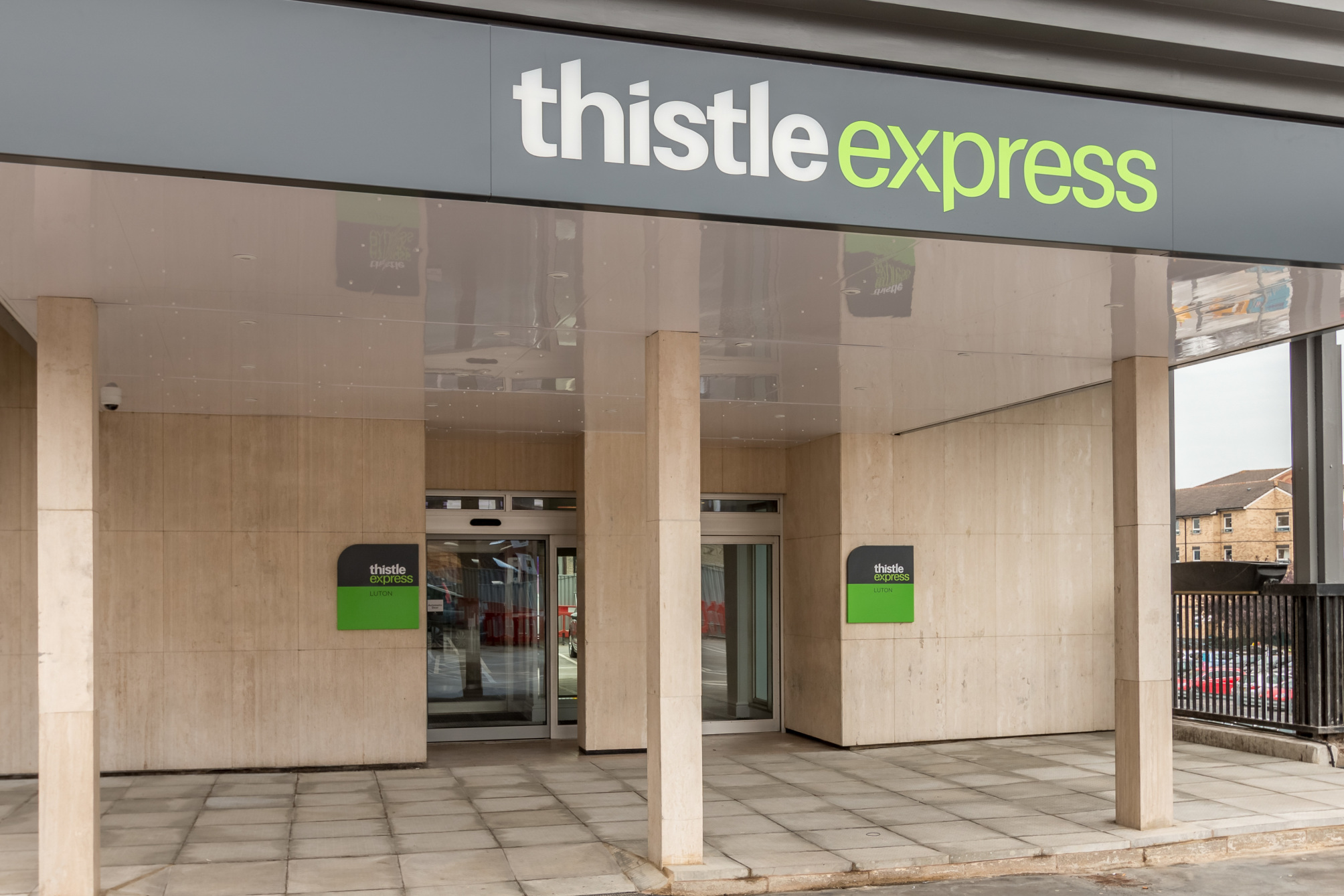 

Roma - Luton - Thistle Express London Luton