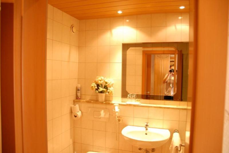 

Napoli - Innsbruck - Hotel Edelweiss