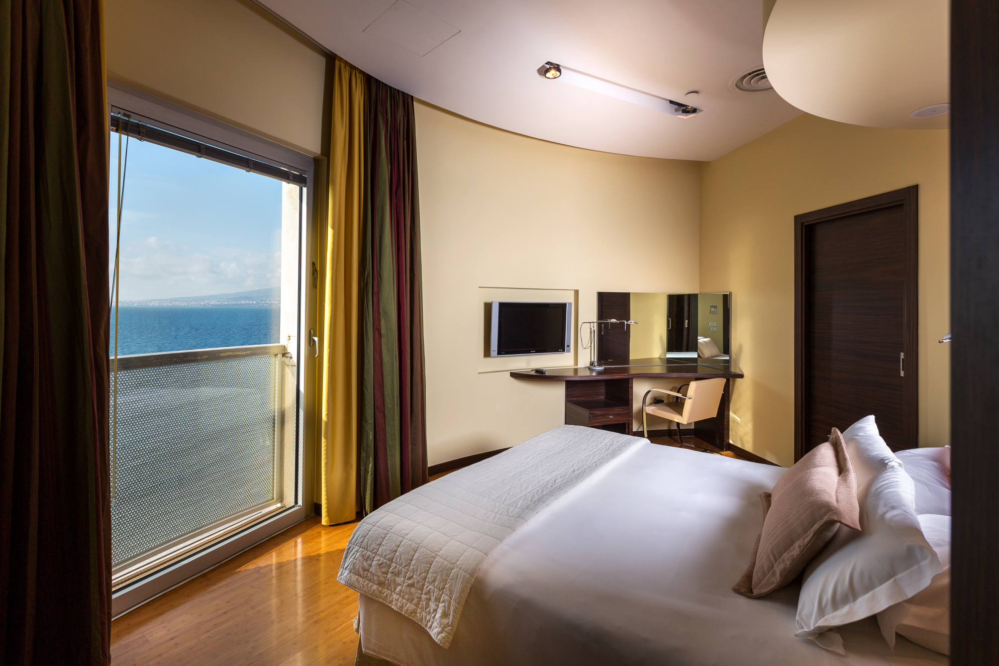 

Milano - Piano di Sorrento - Towers Hotel Stabiae Sorrento Coast