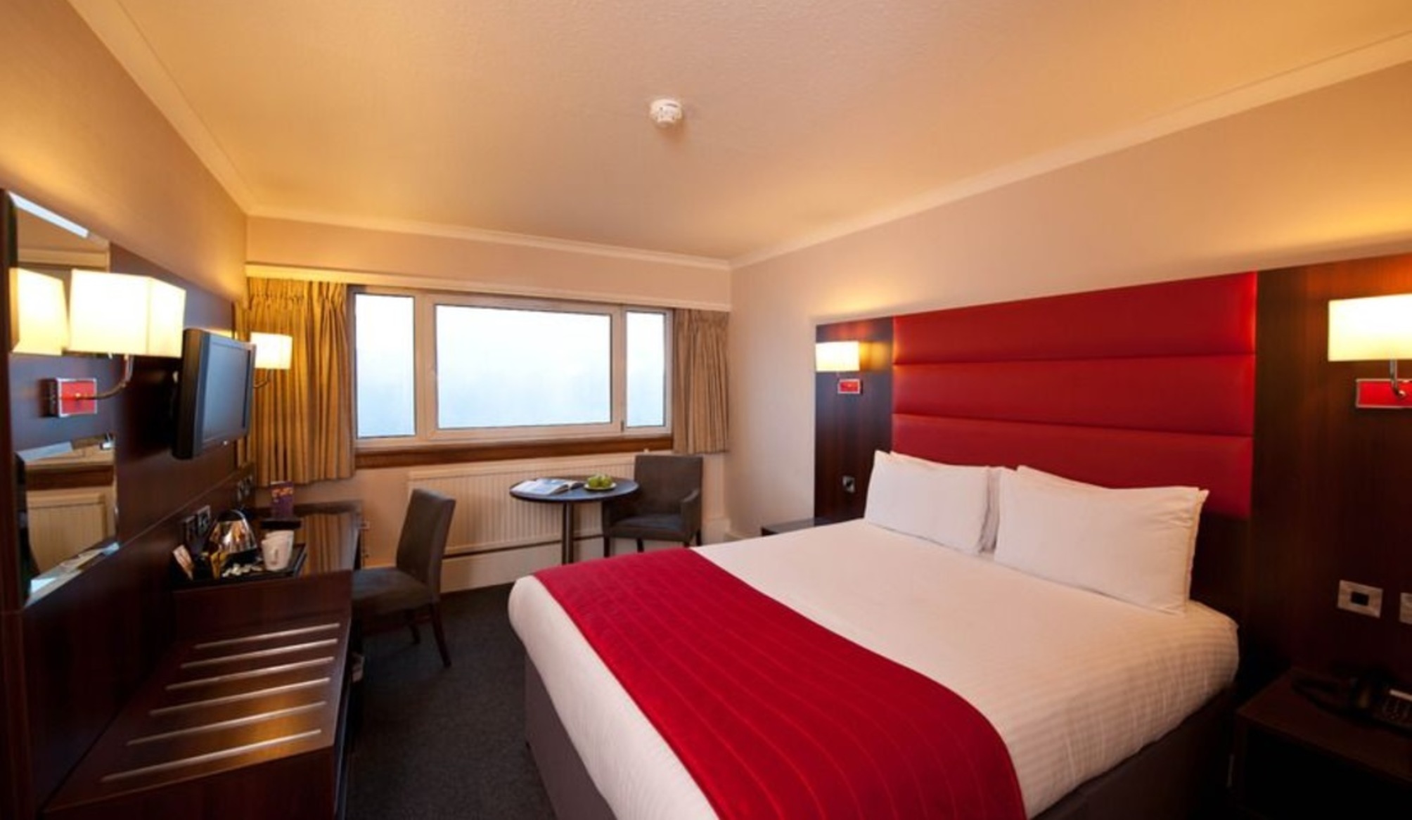 

Catania - Glasgow - Leonardo Inn Glasgow West End