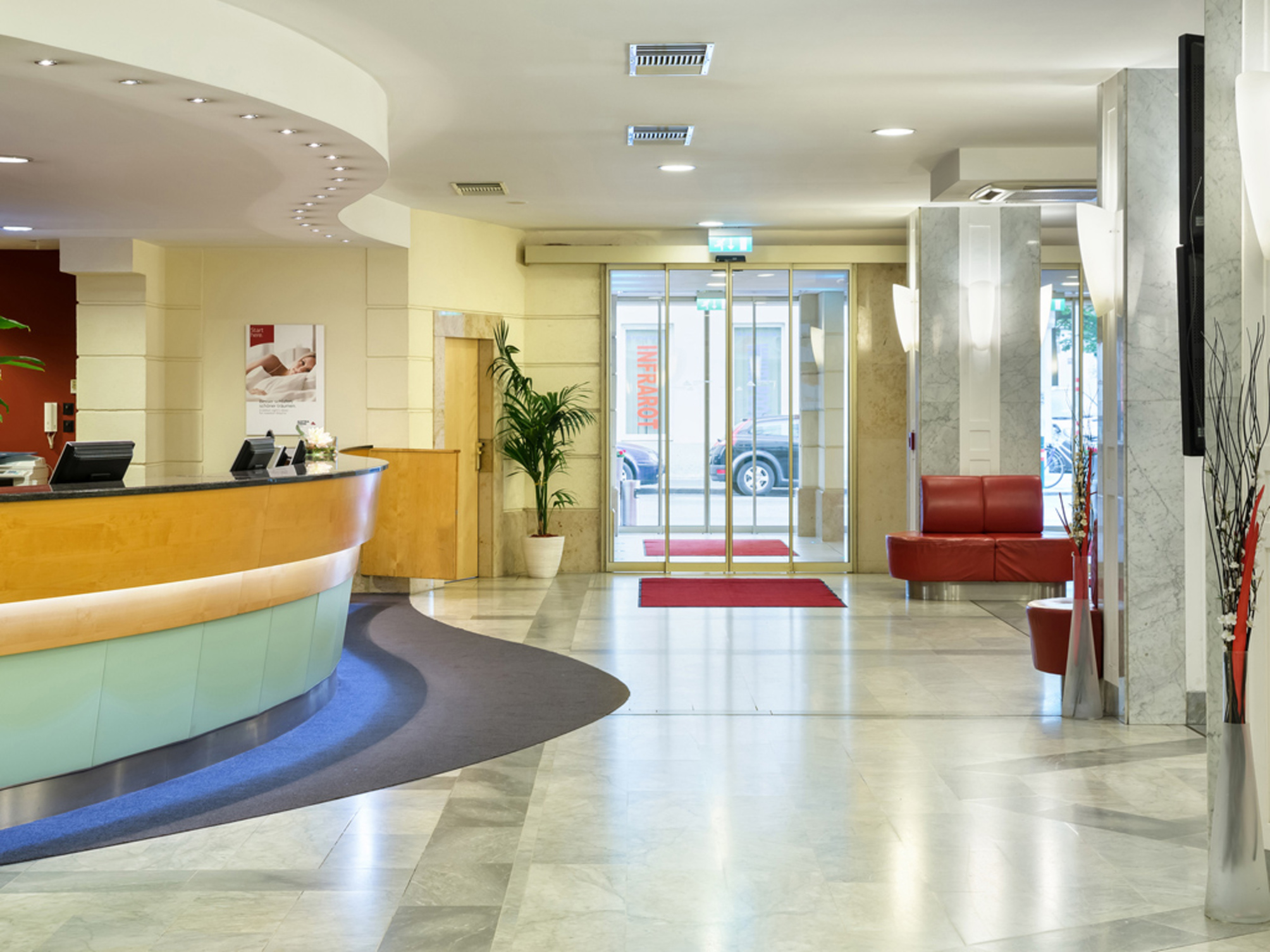 

Bari - Vienna - Austria Trend Hotel Ananas