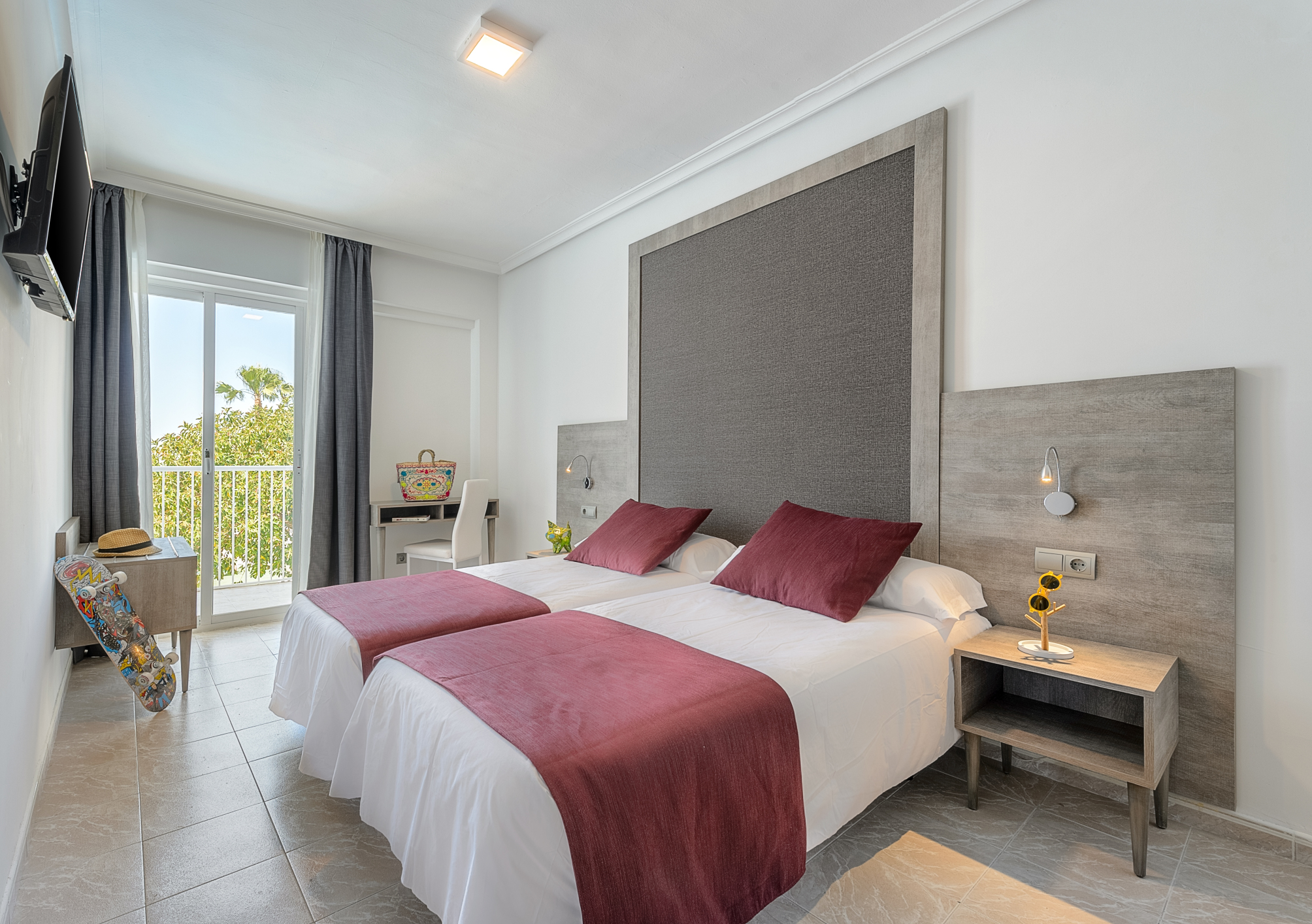 Twin room with balcony