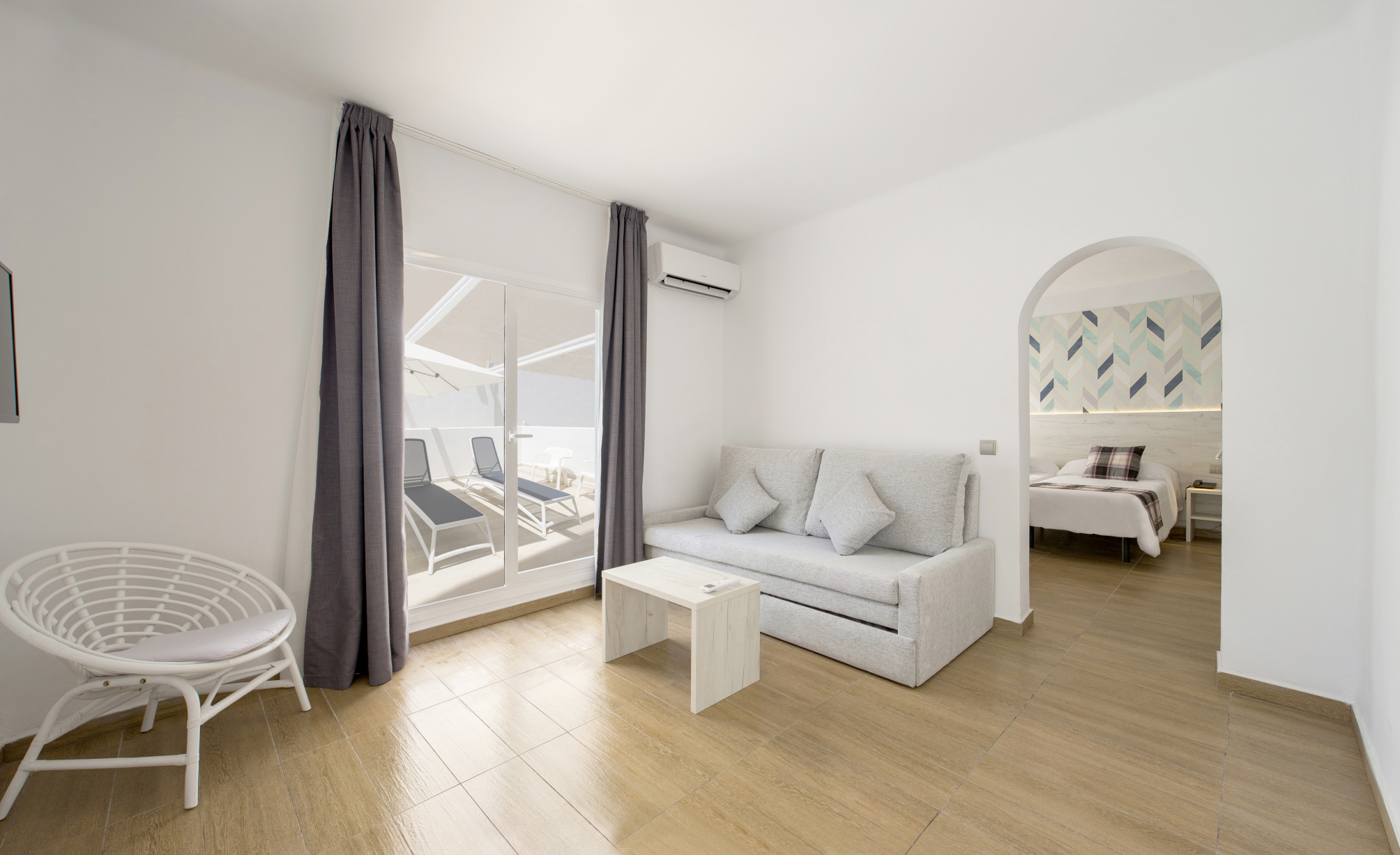 

Verona - Playa d'en Bossa, Ibiza - Hotel Vibra Lei Ibiza