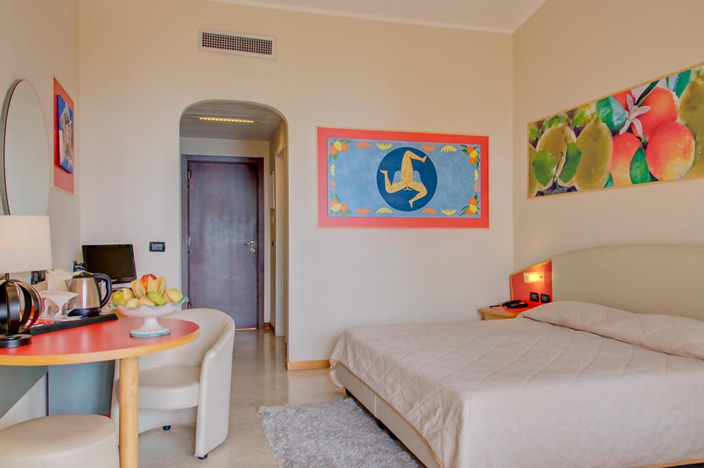

Roma - Forza dʼAgro - Hotel Ariston and Palazzo Santa Caterina