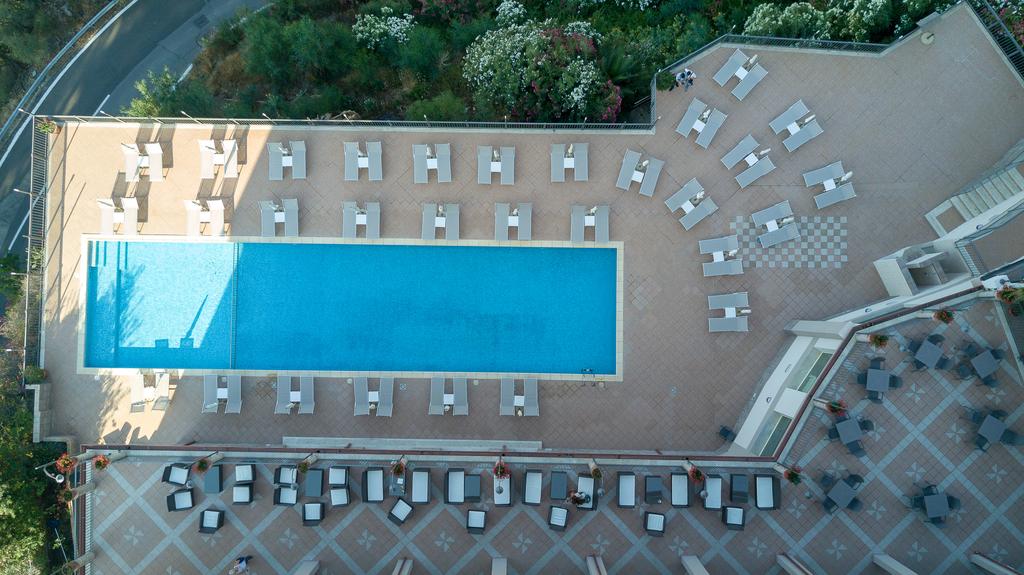 

Pisa - Letojanni - Hotel Antares