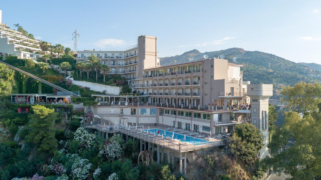 

Napoli - Sant'Alessio Siculo - Hotel Antares