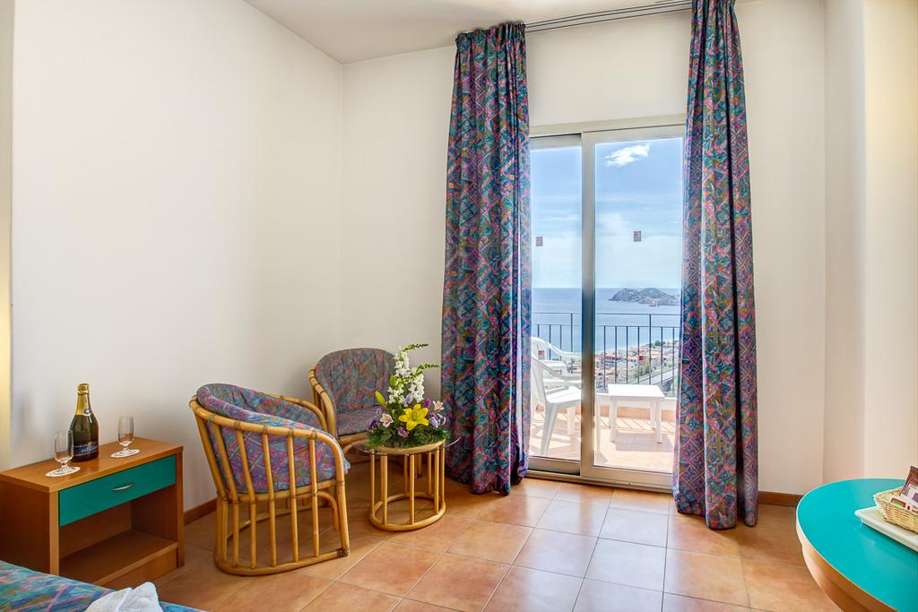 

Venezia - Sant'Alessio Siculo - Hotel Antares