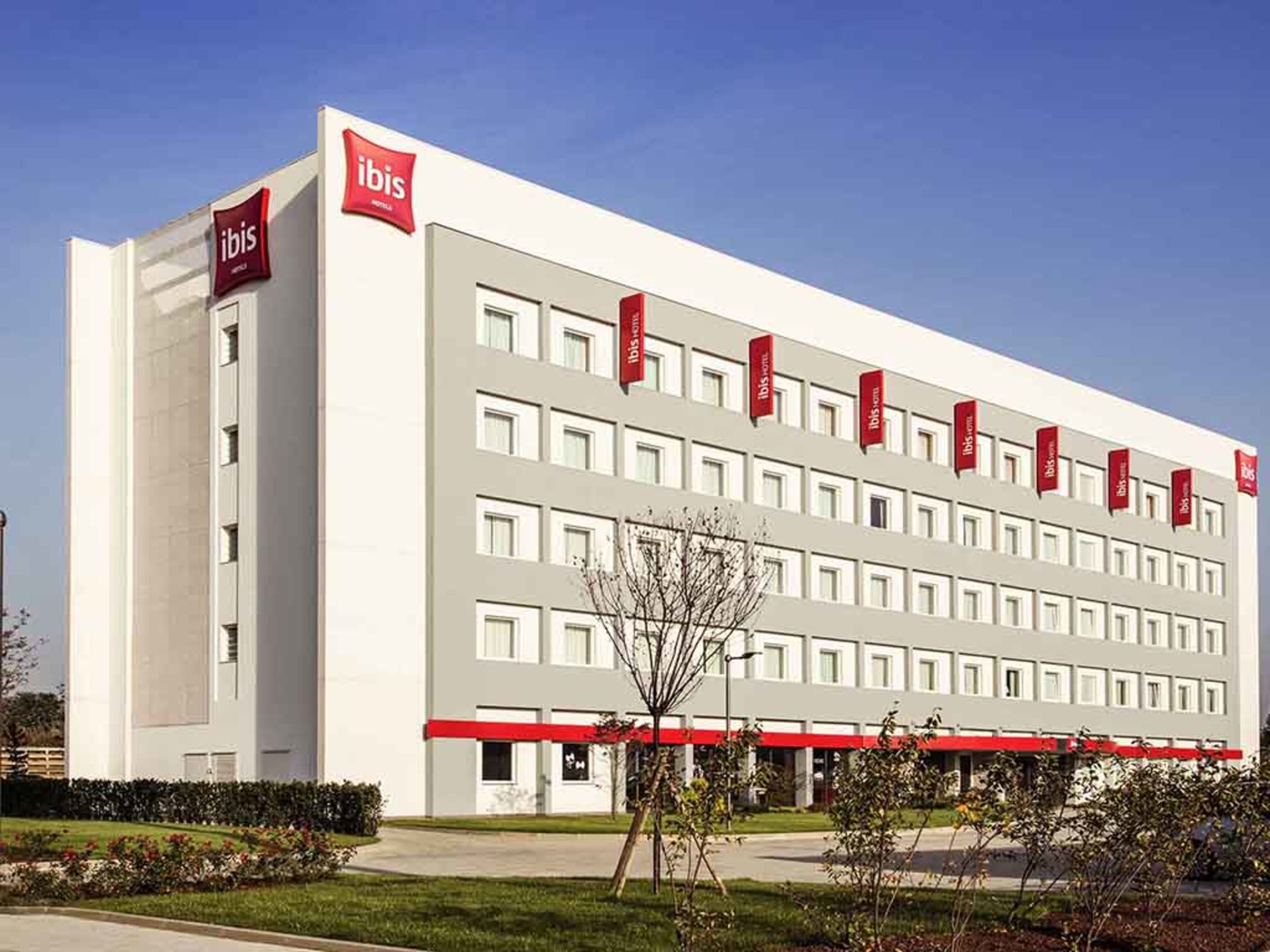 

Lamezia Terme - Lainate - Ibis Milano Fiera