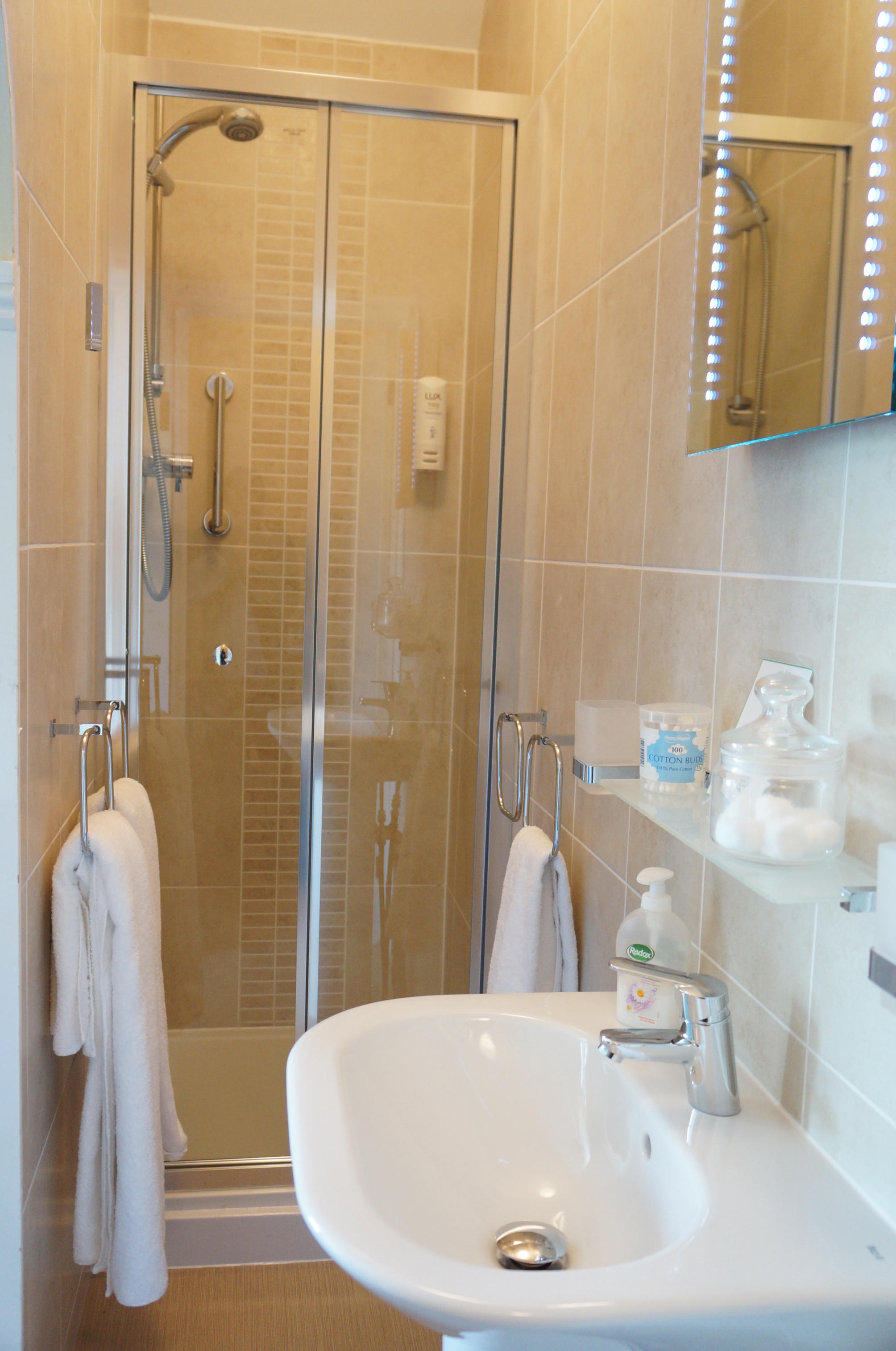 

Milano - Redhill (Surrey) - The Lawn Guest House Gatwick