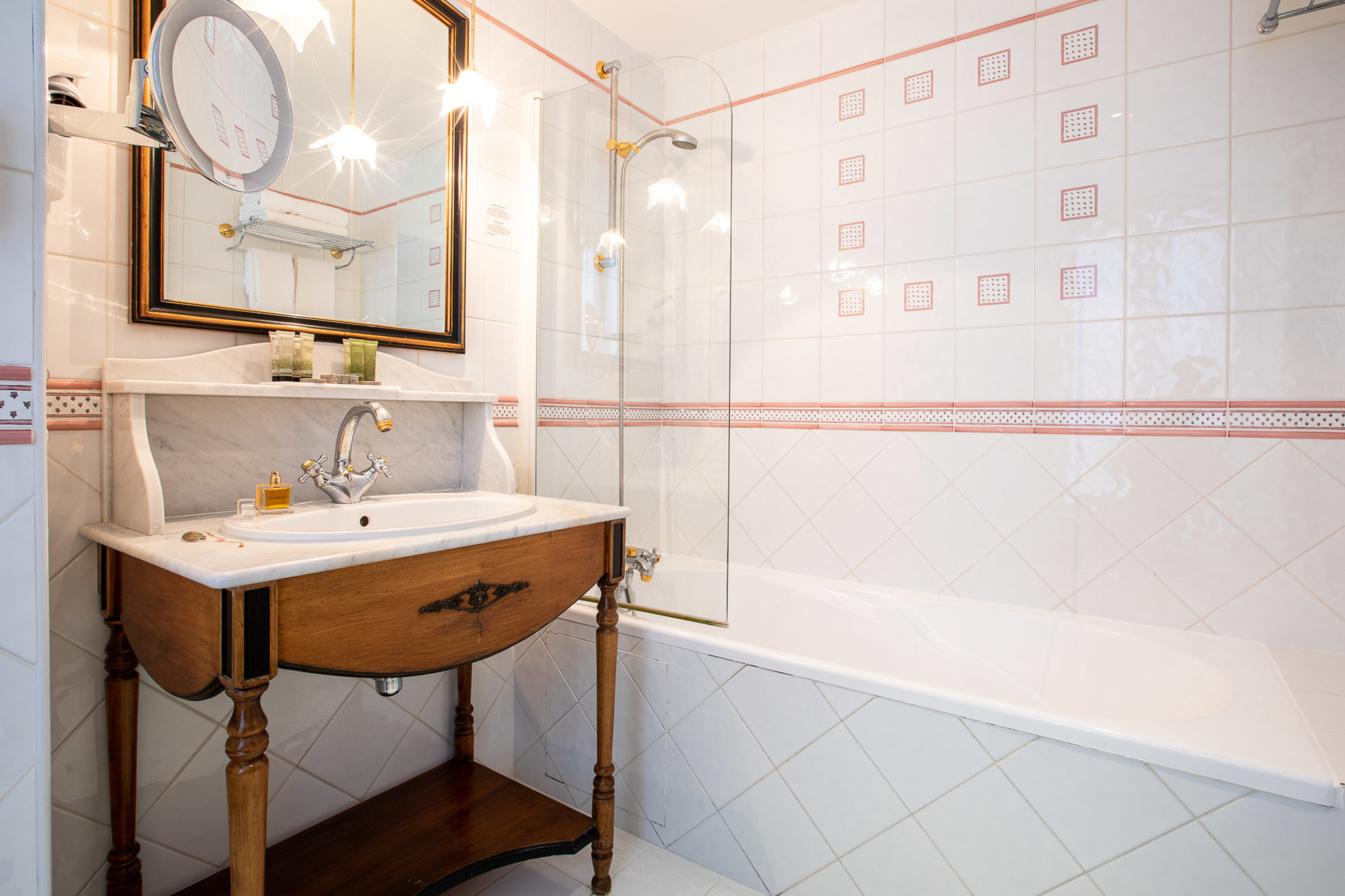 

Roma - Clichy - Maison Eugenie
