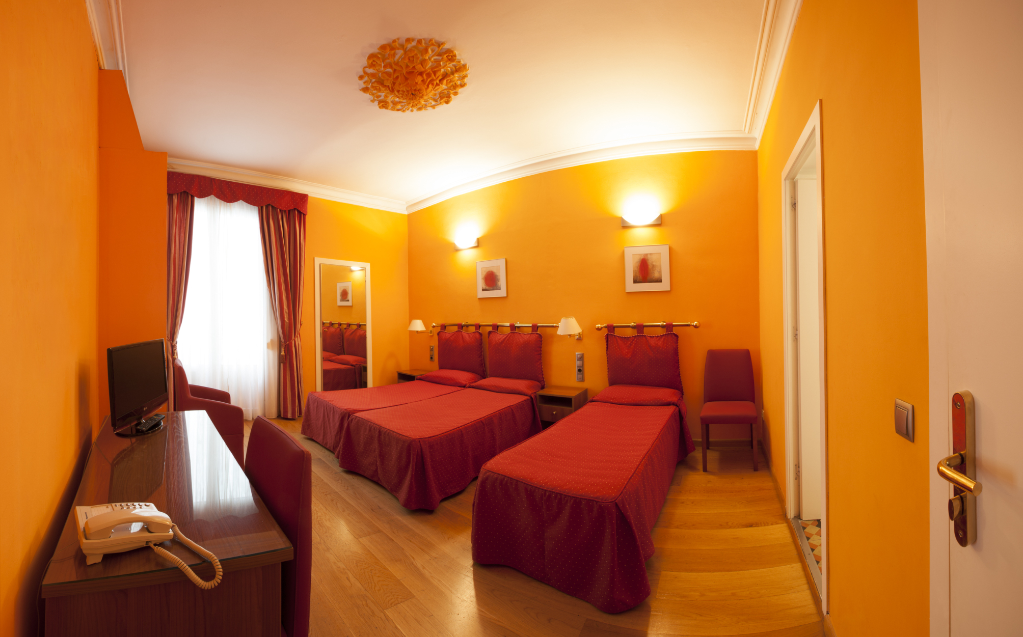Twin room with extra bed