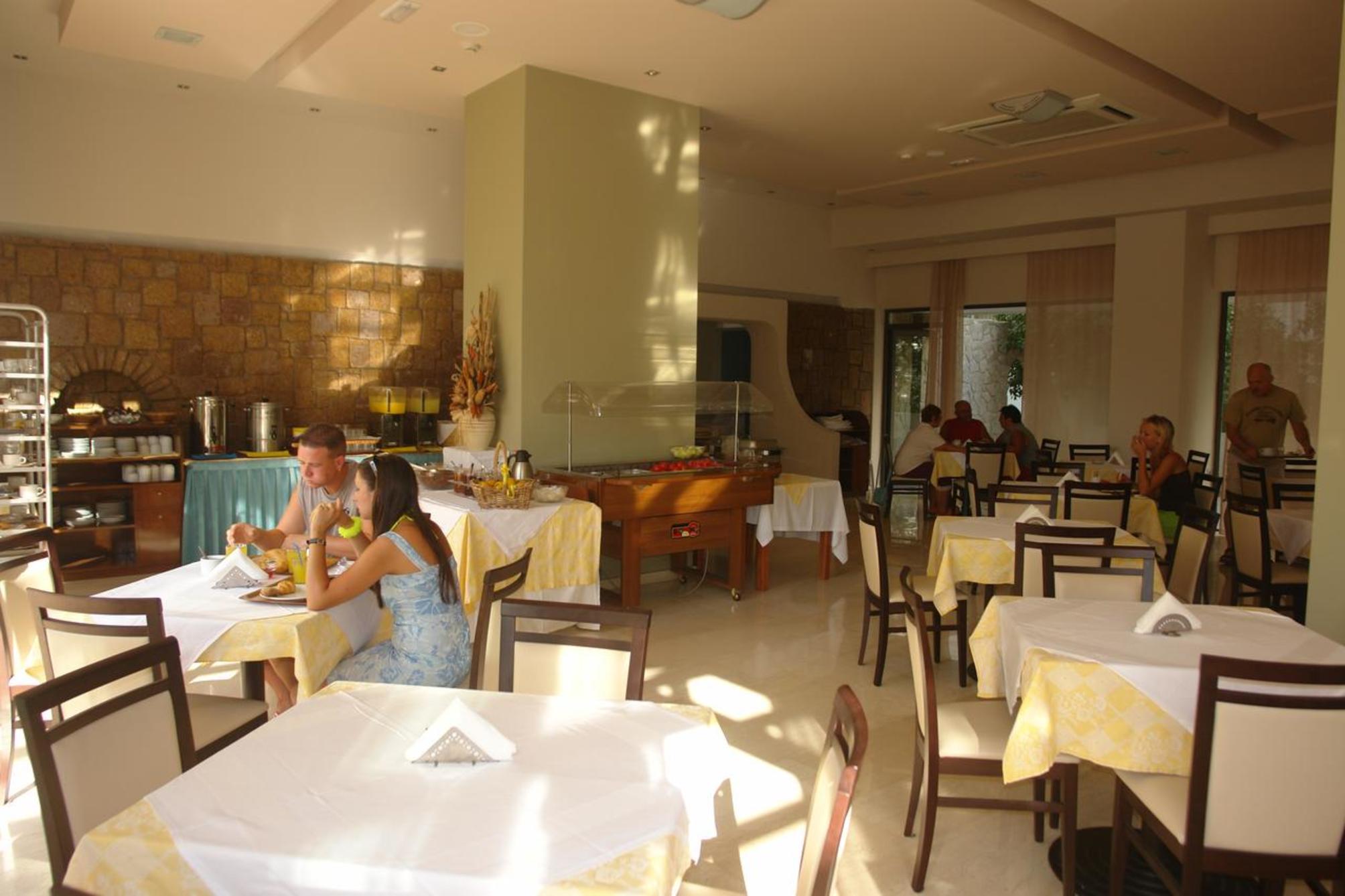 

Bologna - Tigaki - Saint Constantine Hotel